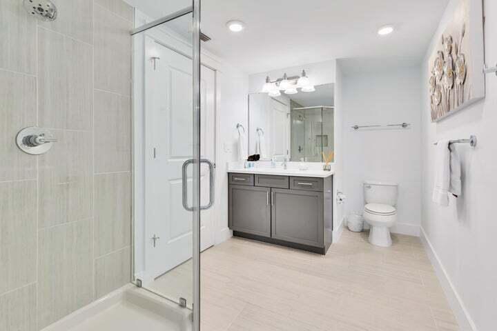 858 Scallop Court, 600