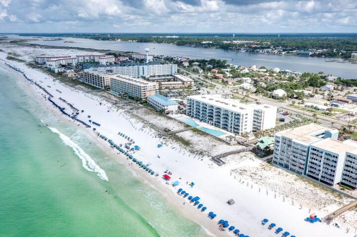 858 Scallop Court, 600