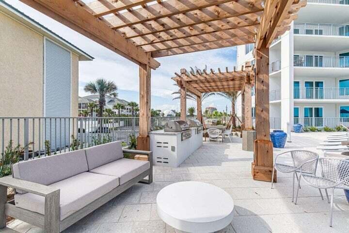 858 Scallop Court, 600