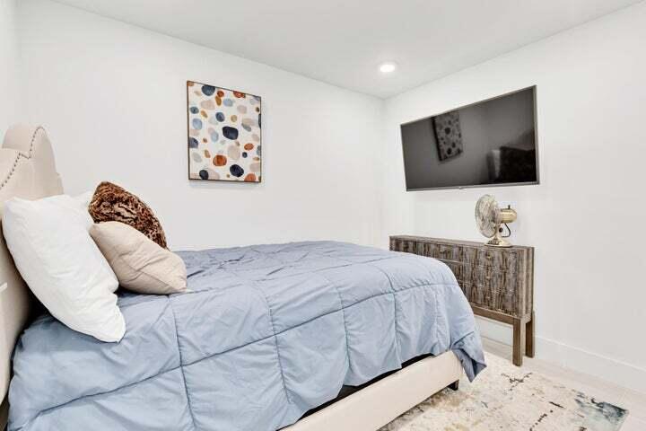 858 Scallop Court, 600