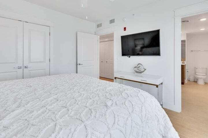 858 Scallop Court, 600