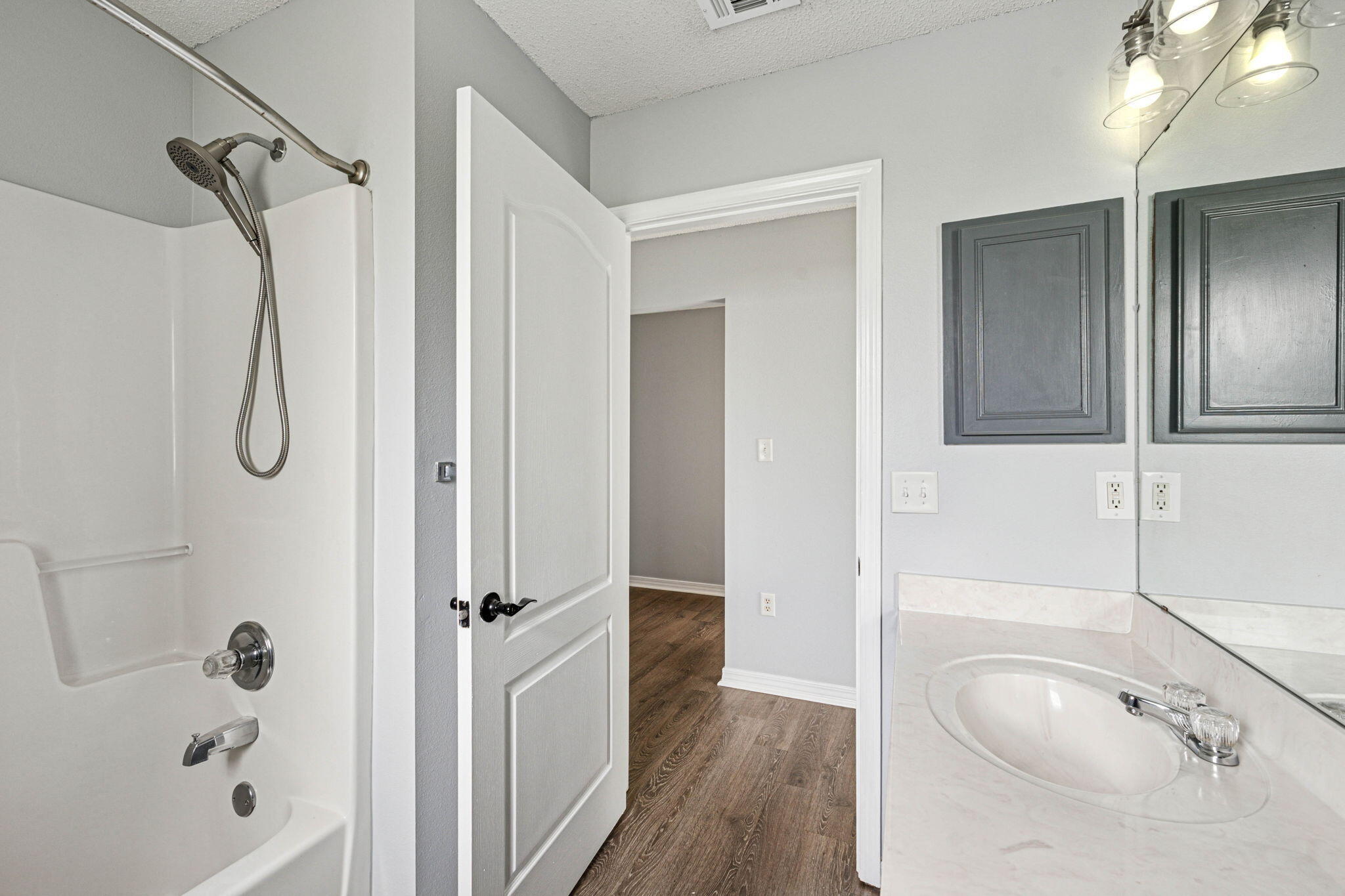 38 S Harborview Road