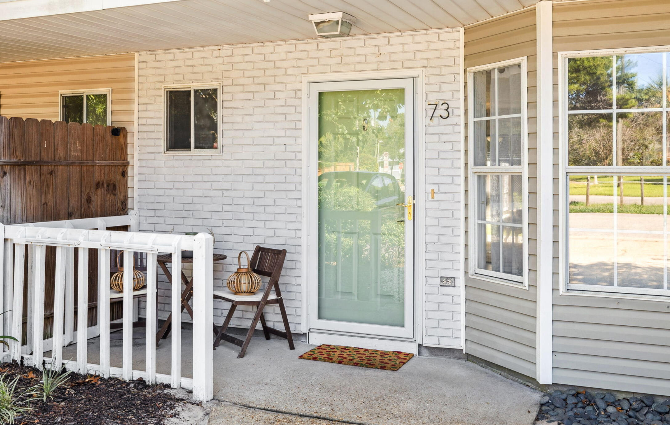 73 Crest Place