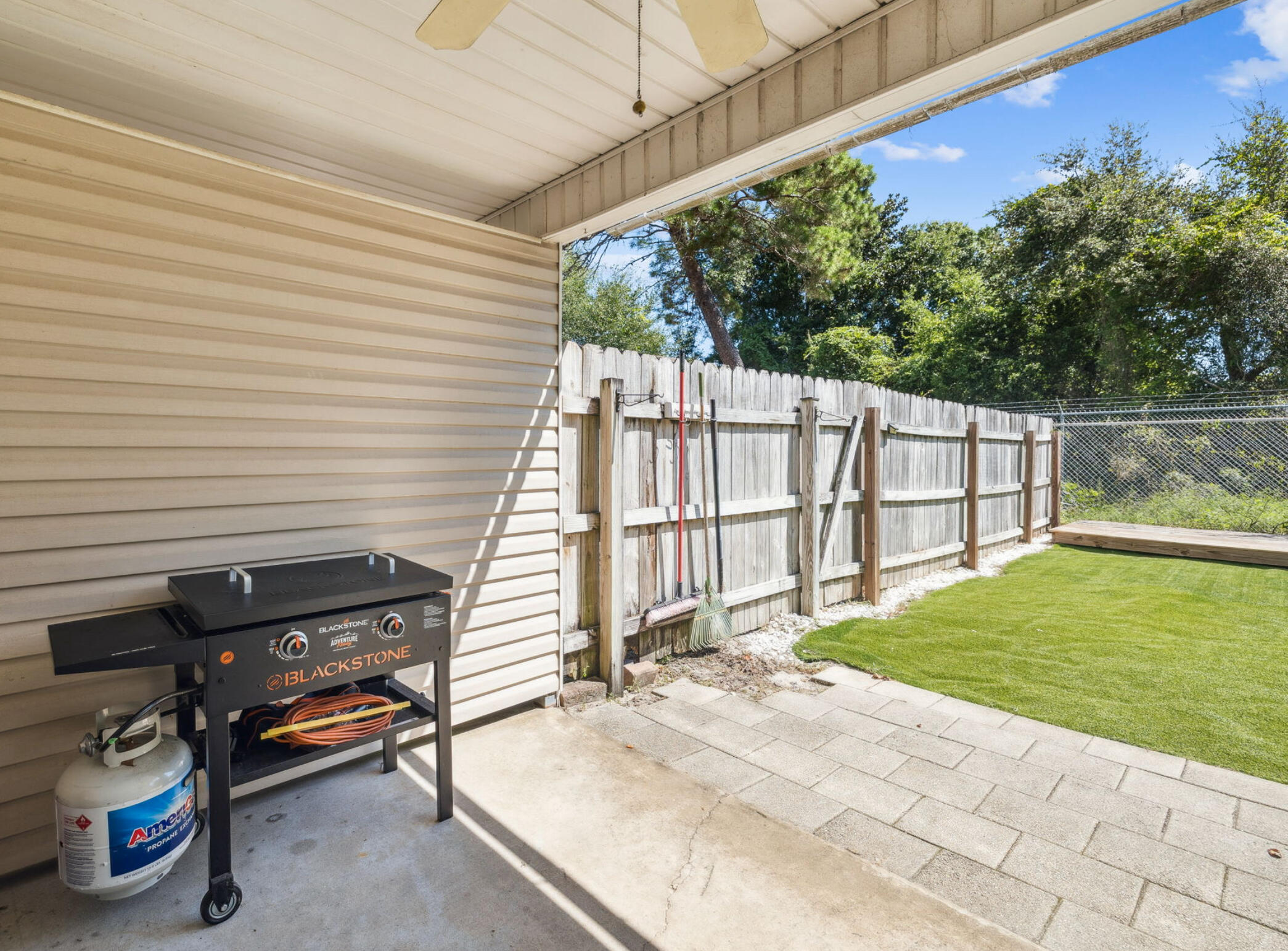 73 Crest Place