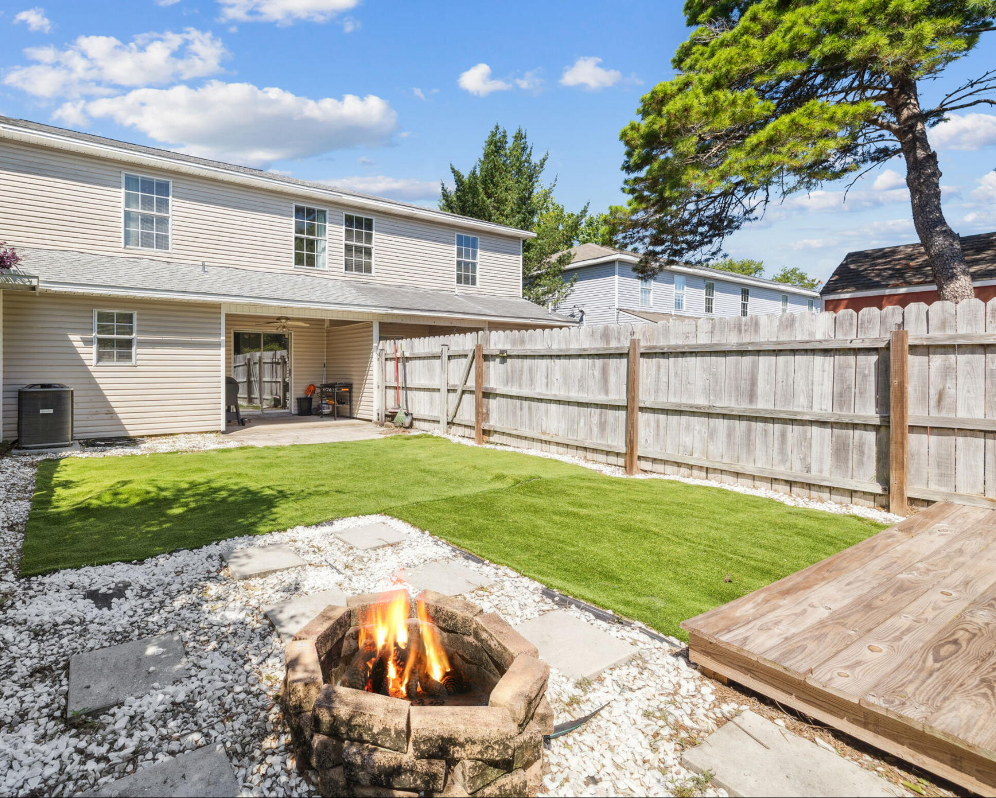 73 Crest Place