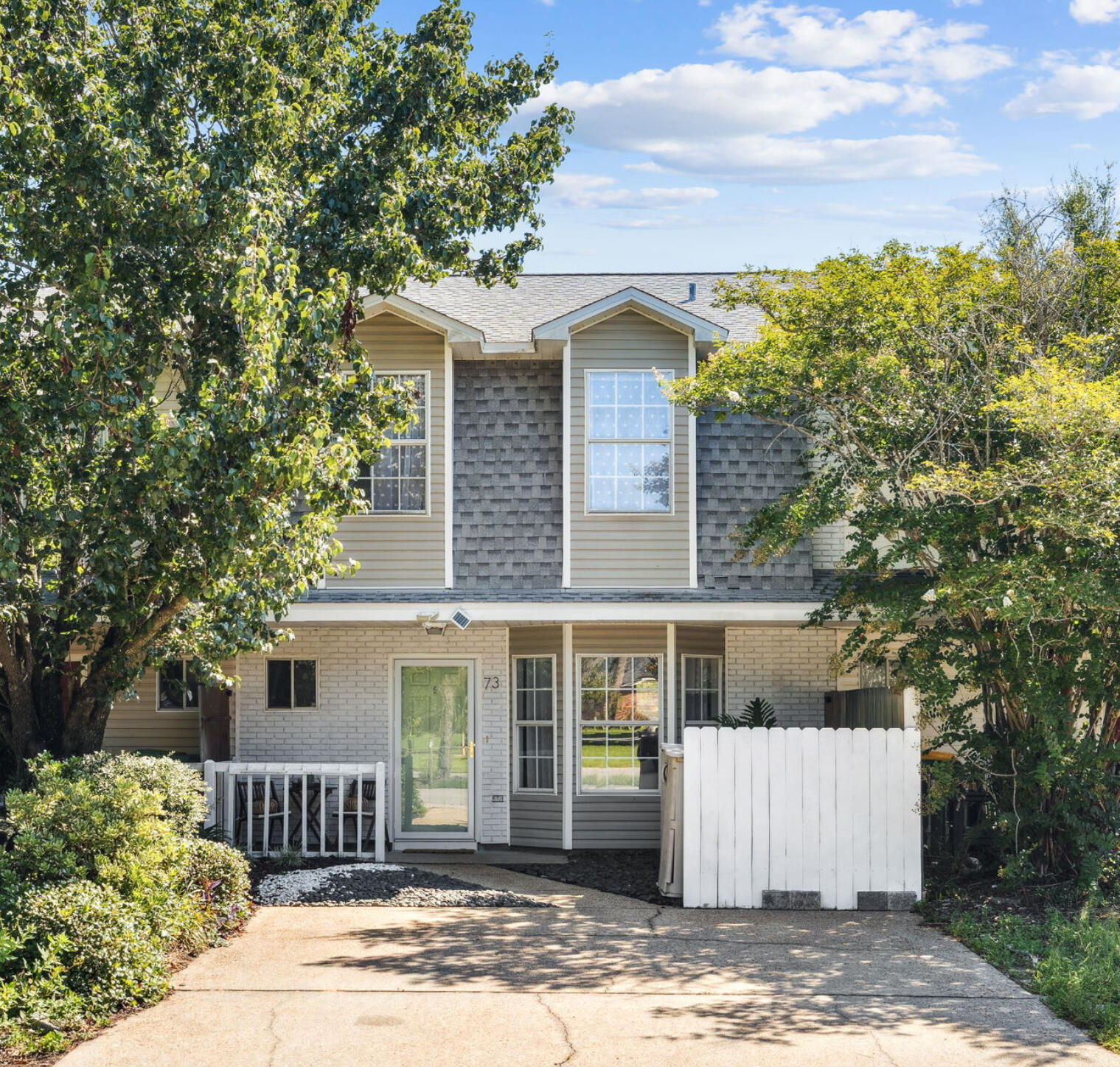73 Crest Place