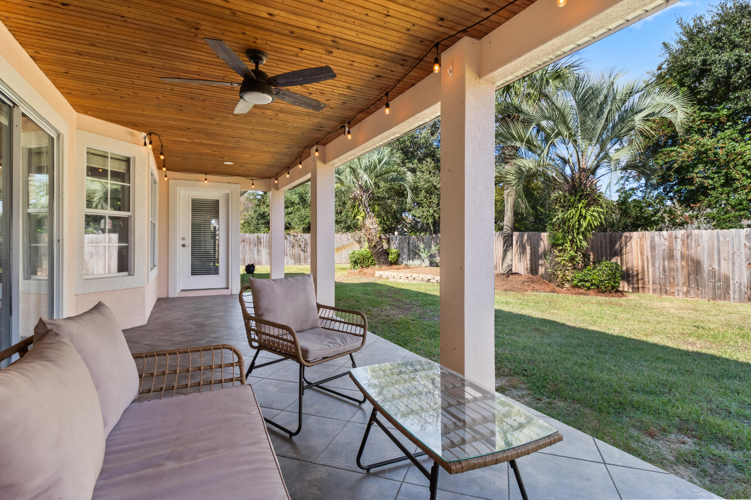 1908 Rue La Fountaine