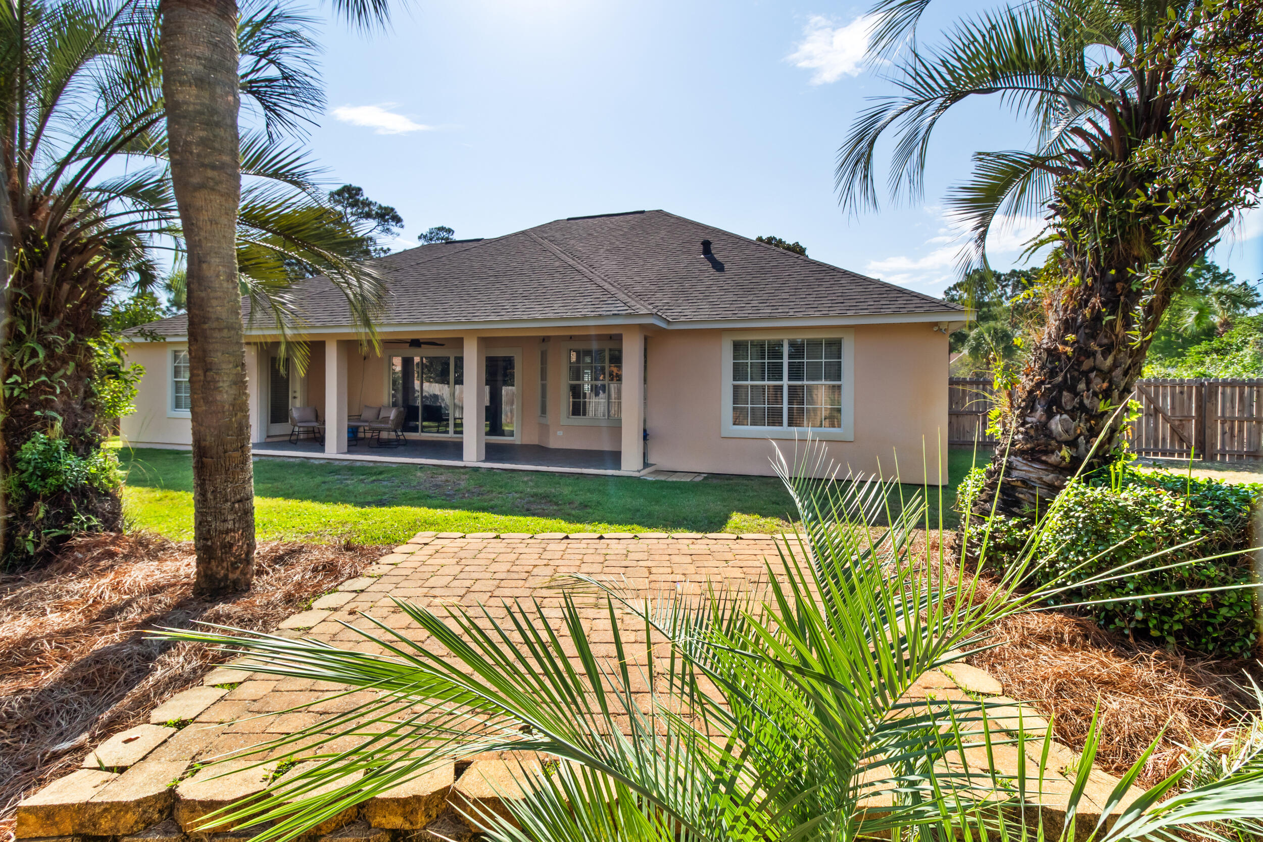 1908 Rue La Fountaine