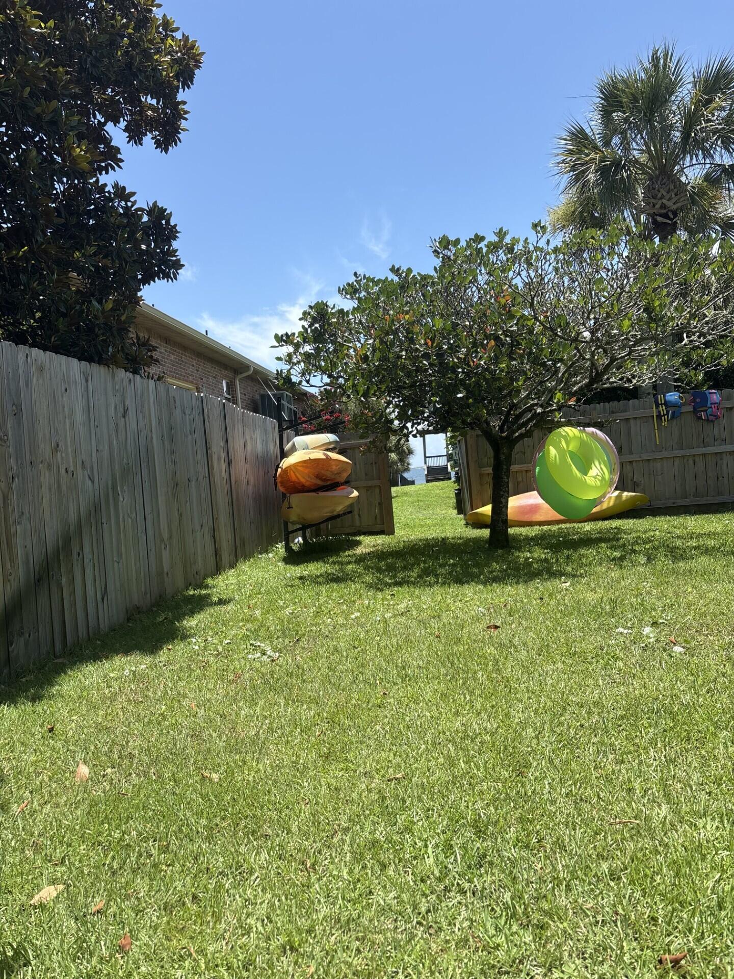 1908 Rue La Fountaine