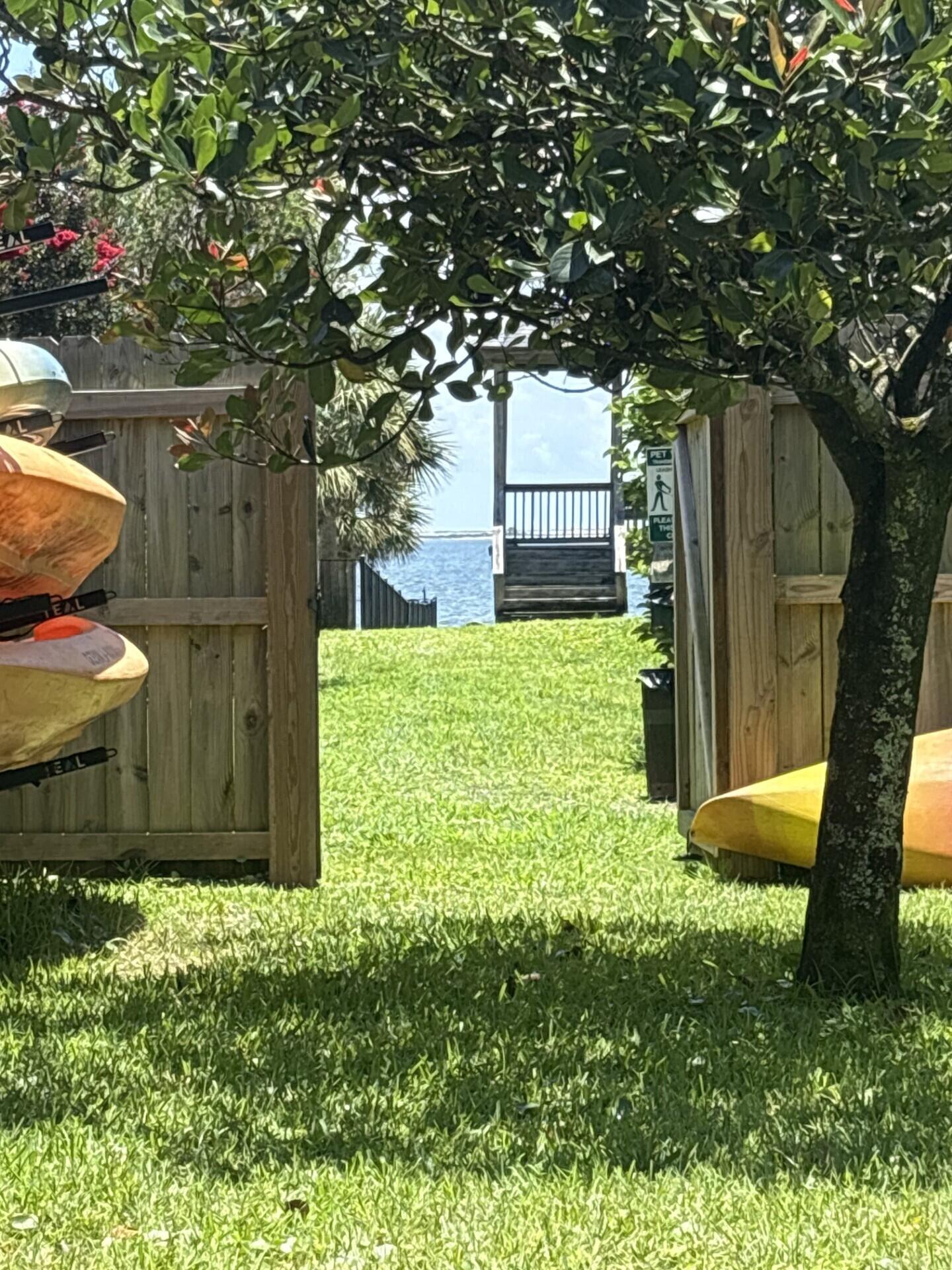 1908 Rue La Fountaine