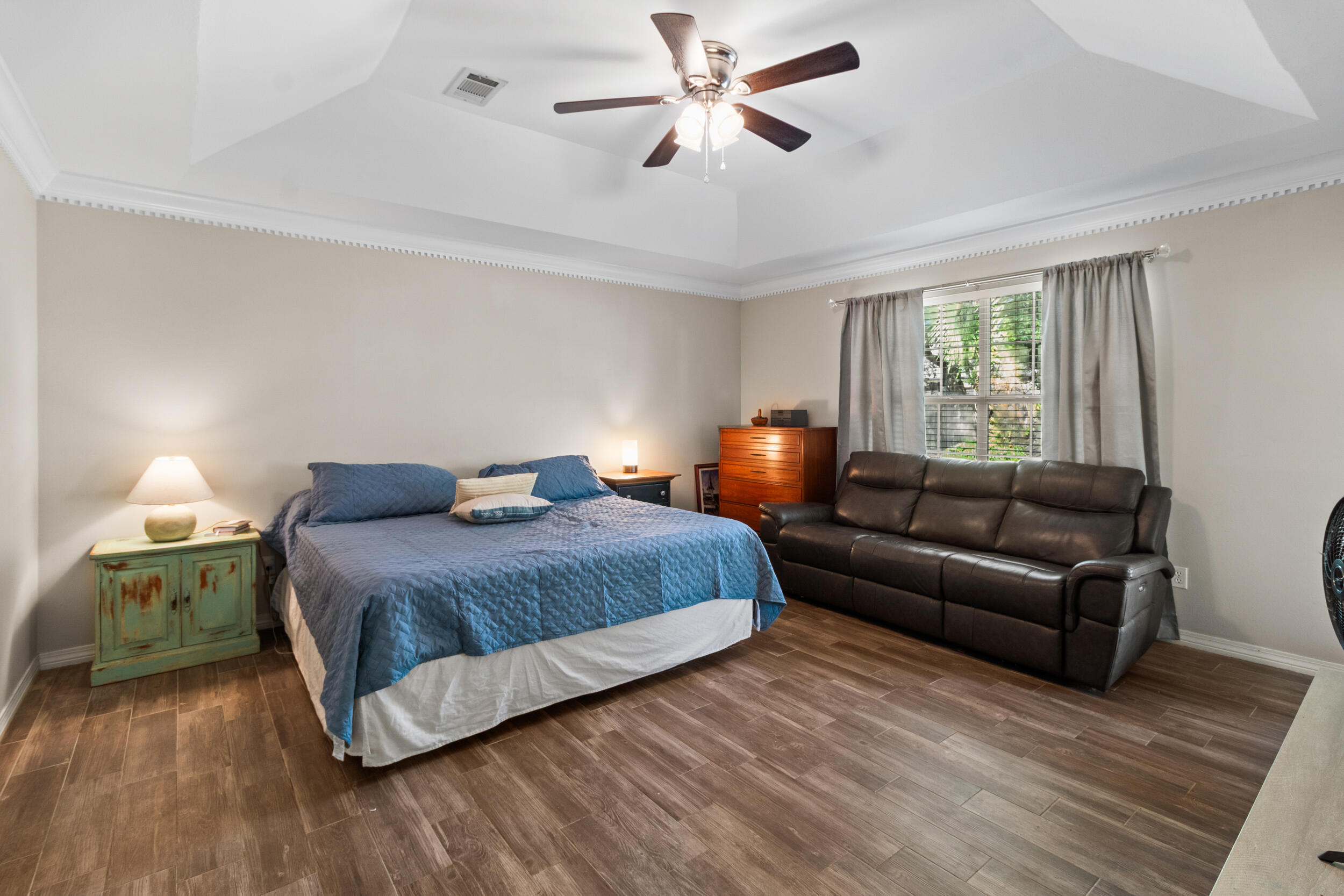 1908 Rue La Fountaine