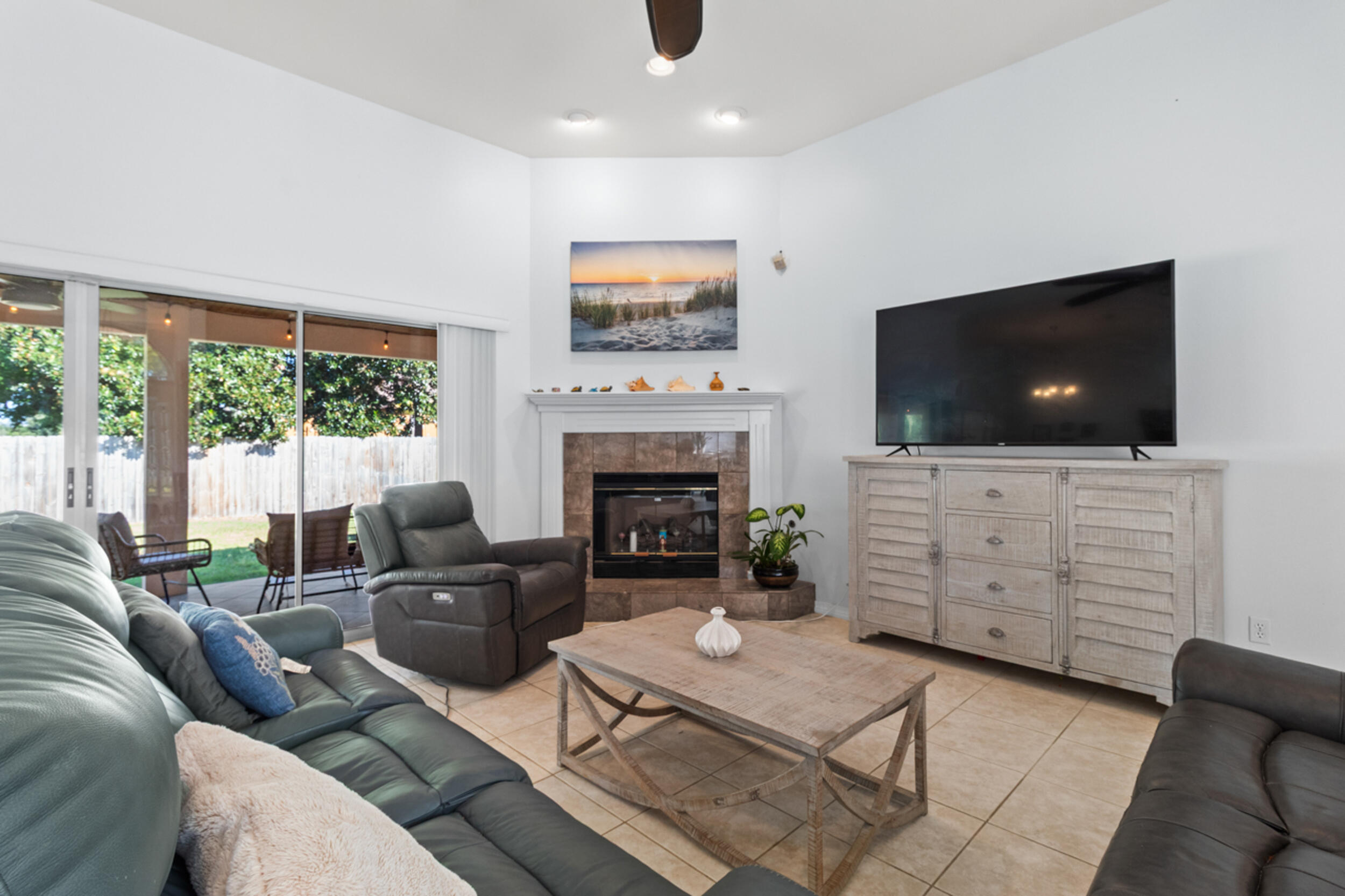 1908 Rue La Fountaine