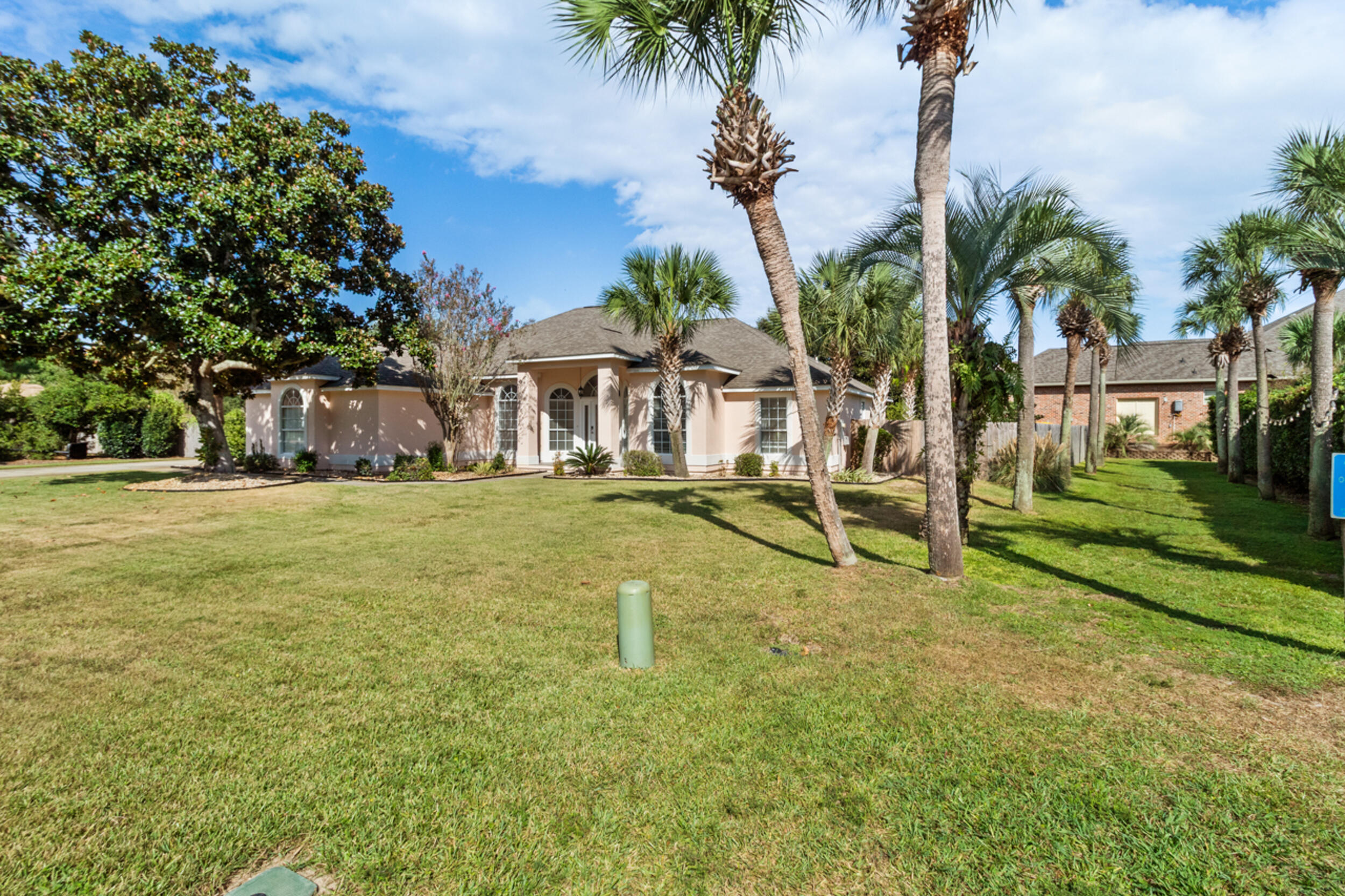 1908 Rue La Fountaine