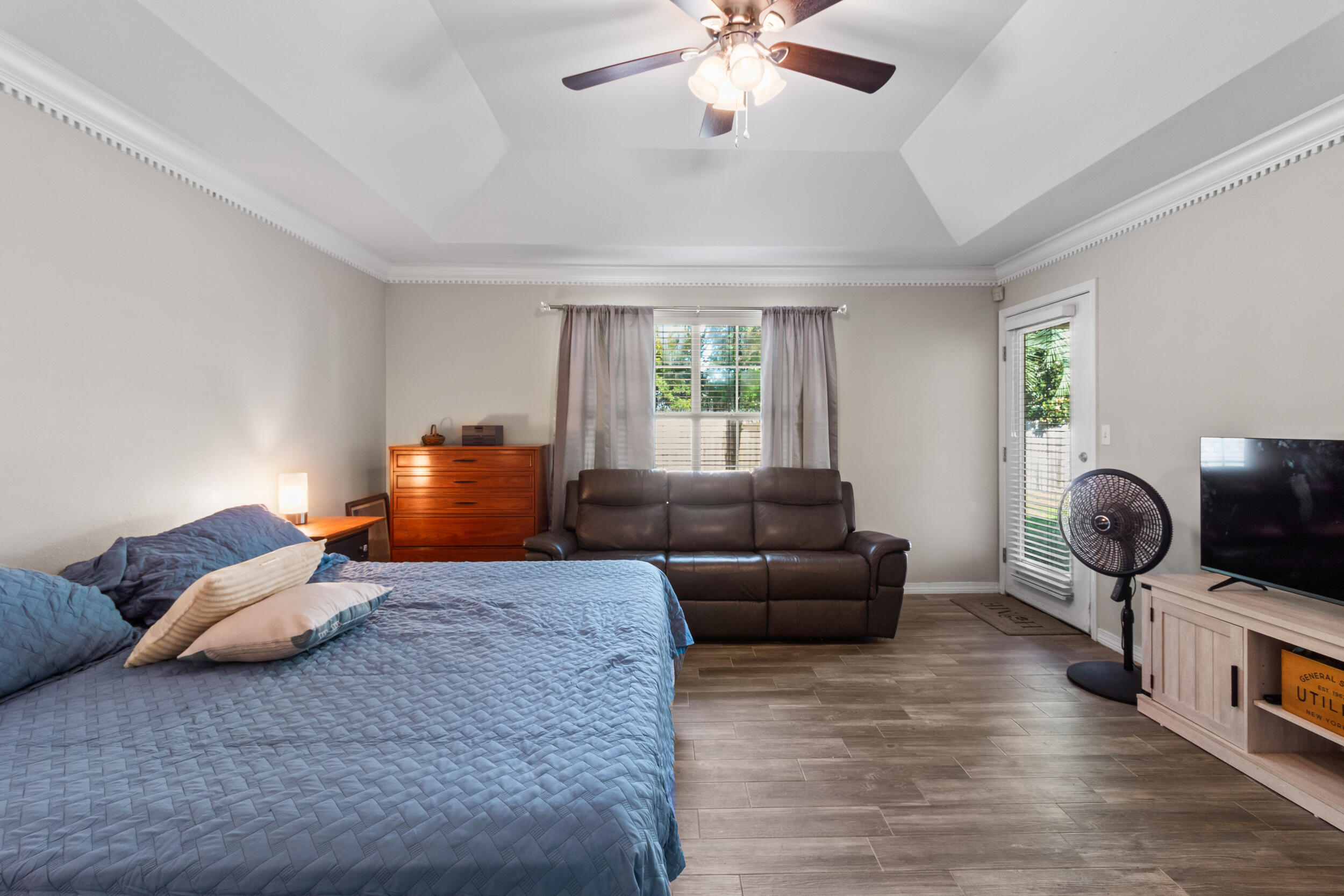 1908 Rue La Fountaine