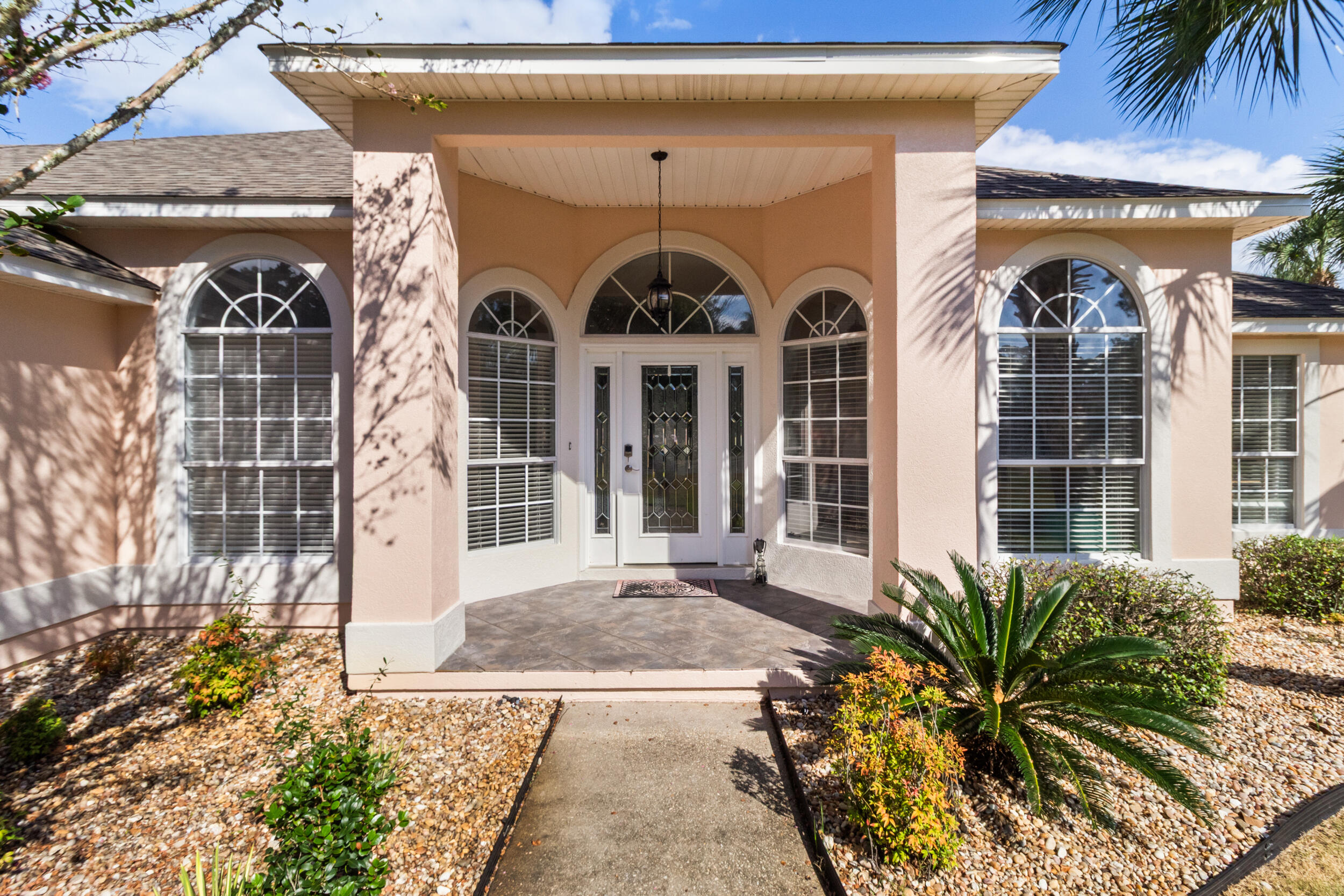 1908 Rue La Fountaine