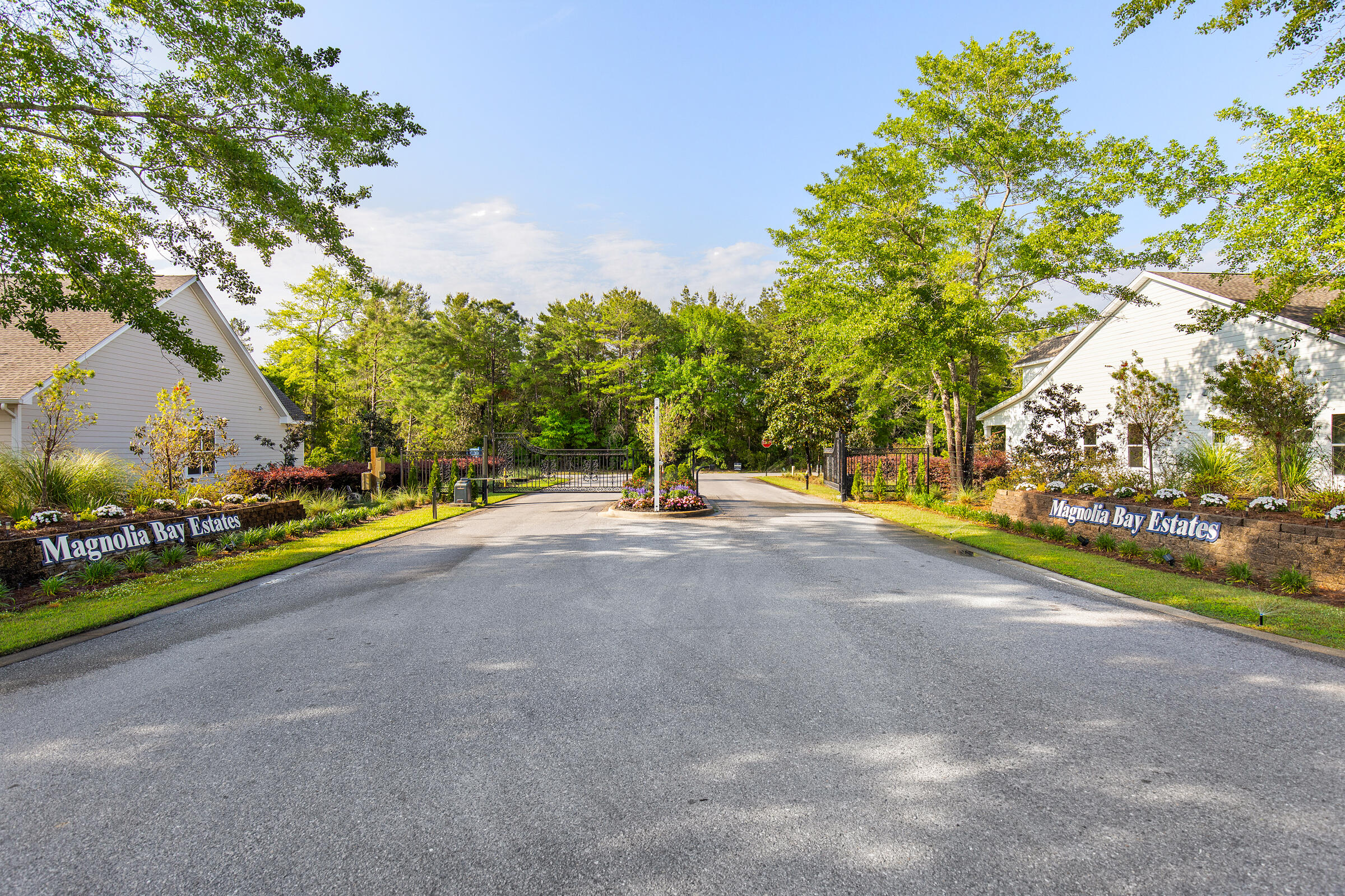 335 J Hunter's Way S