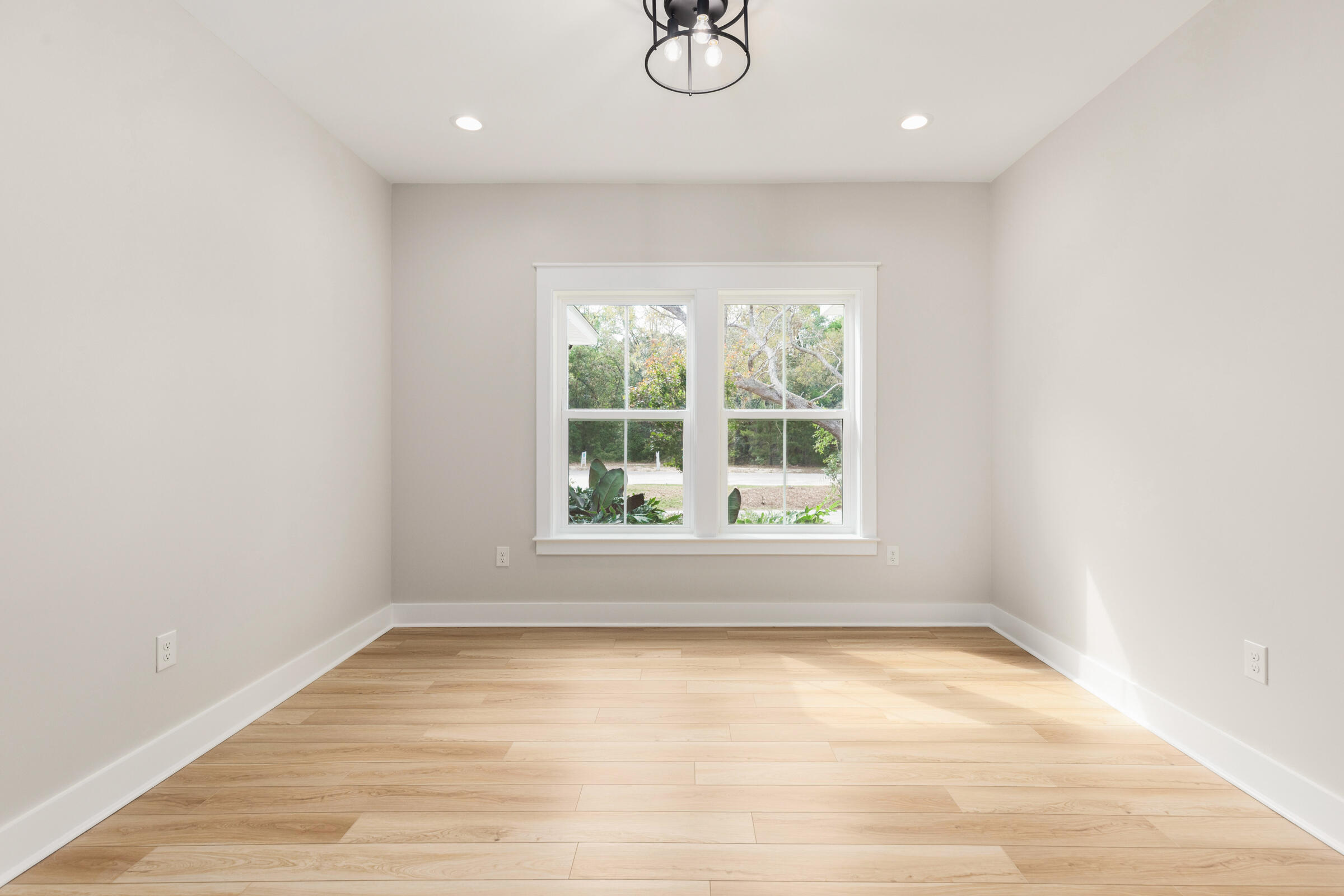 335 J Hunter's Way S