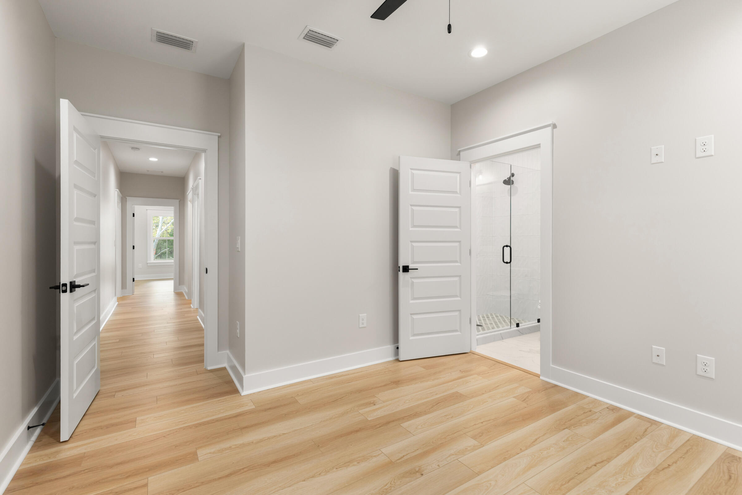 335 J Hunter's Way S