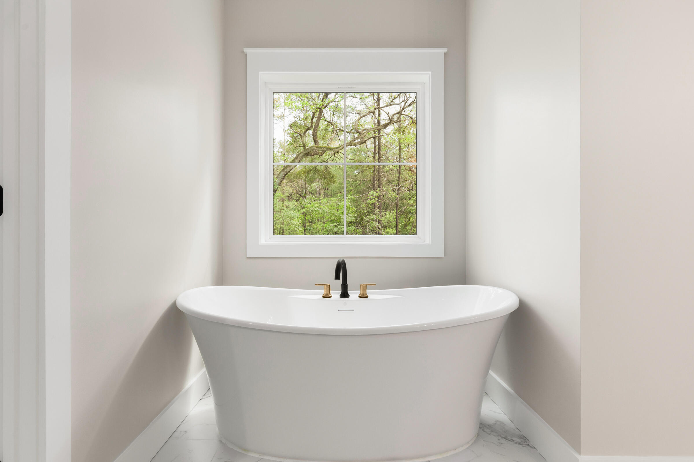 335 J Hunter's Way S