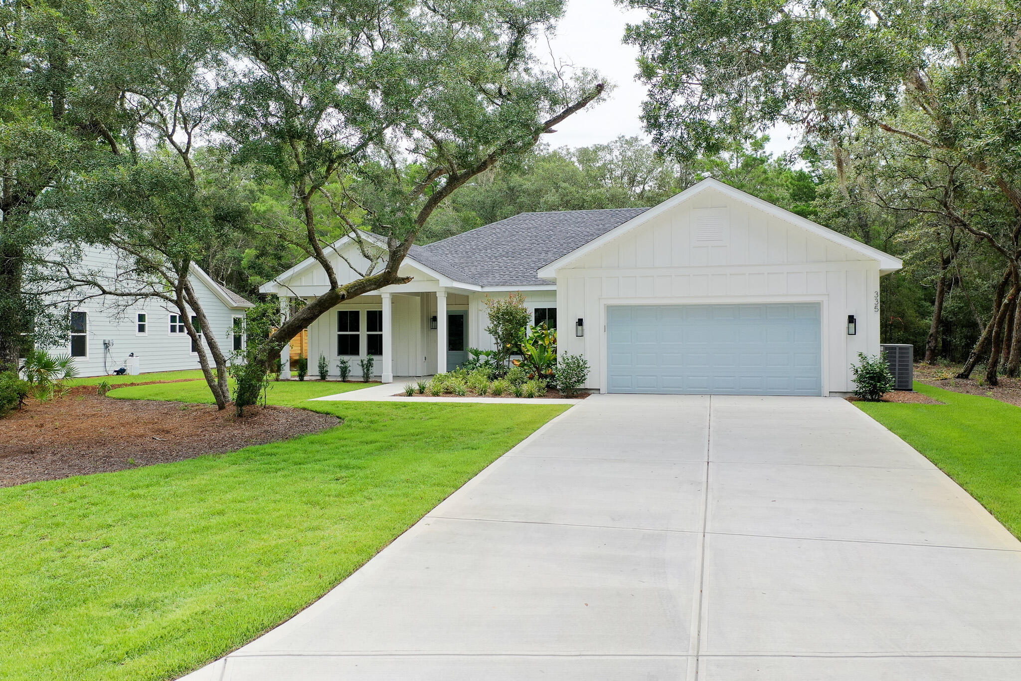 335 J Hunter's Way S