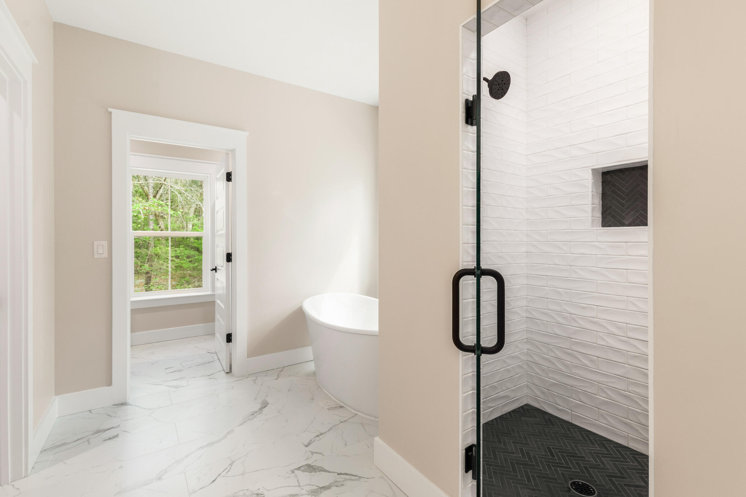 335 J Hunter's Way S