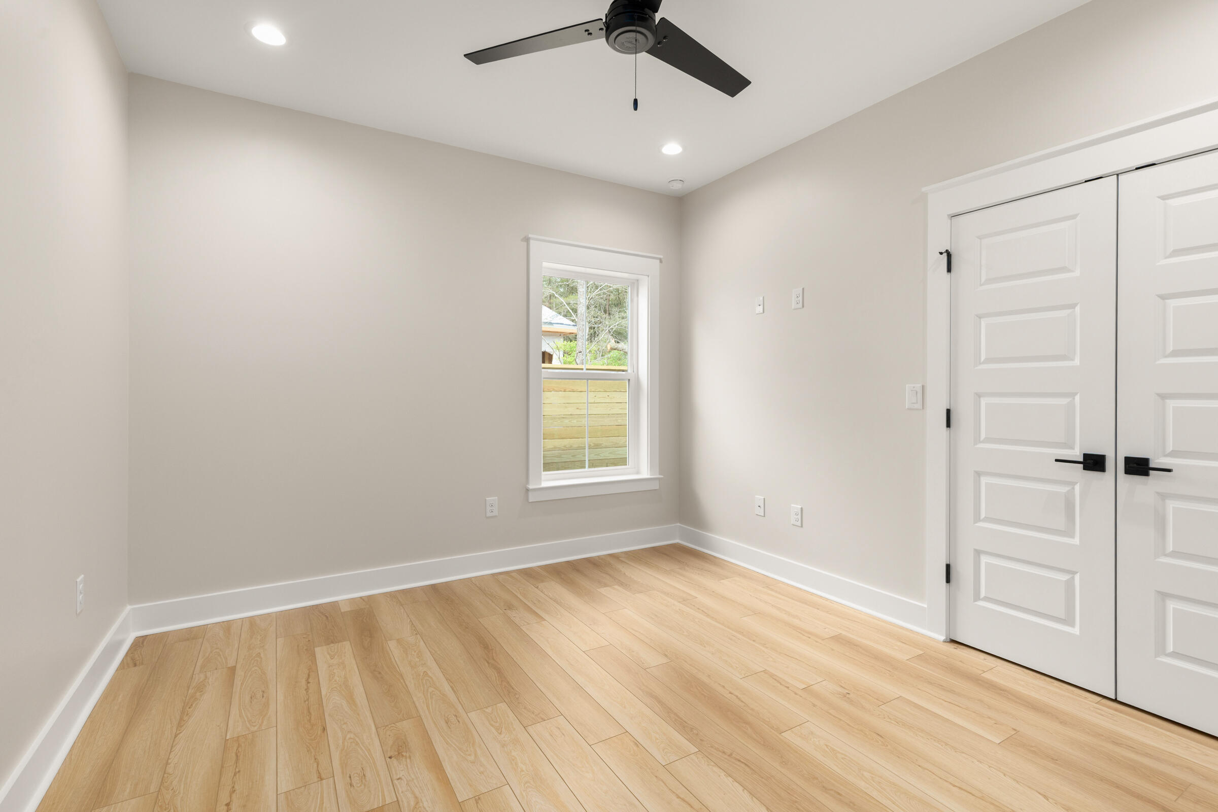 335 J Hunter's Way S