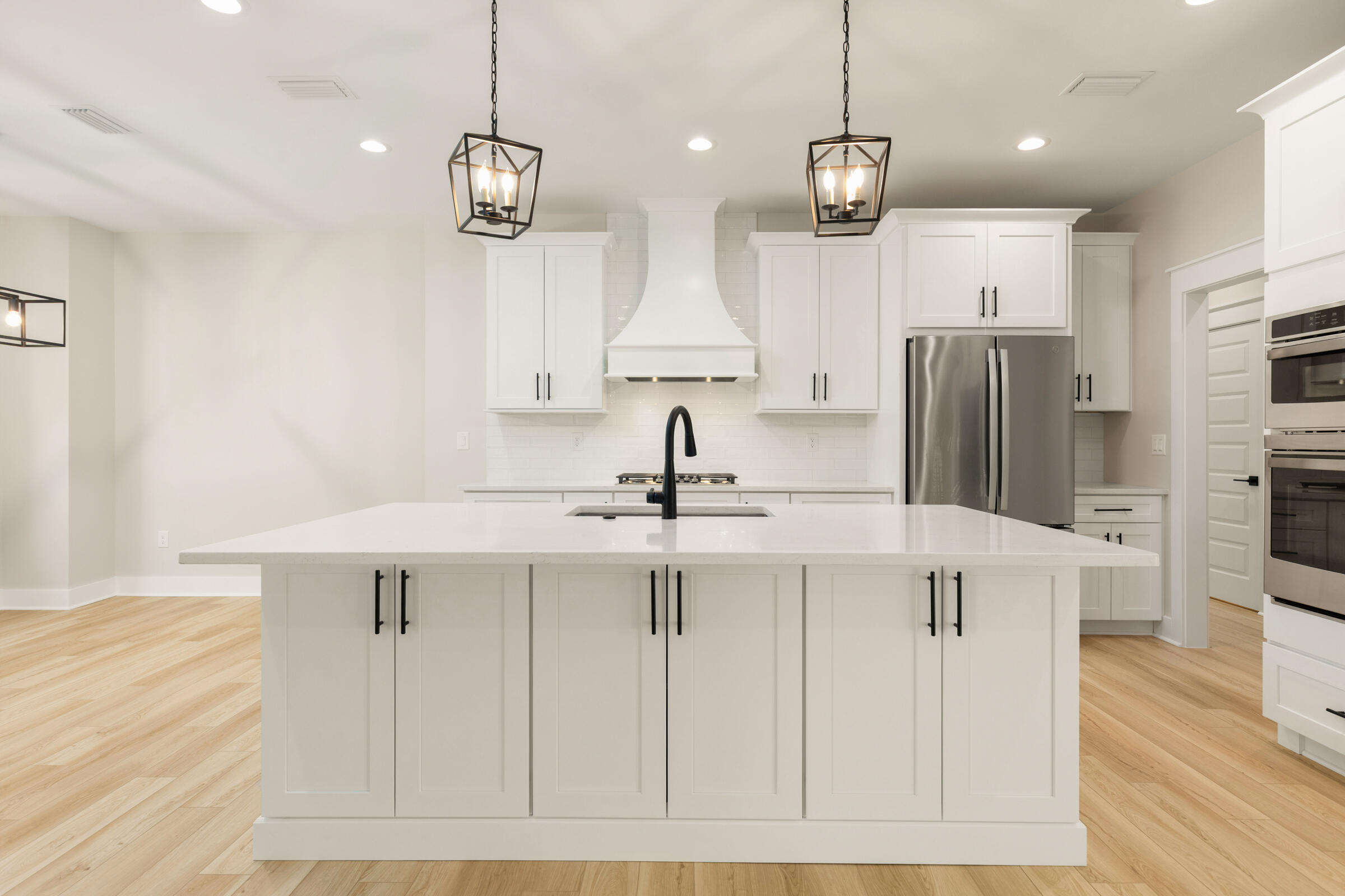 335 J Hunter's Way S