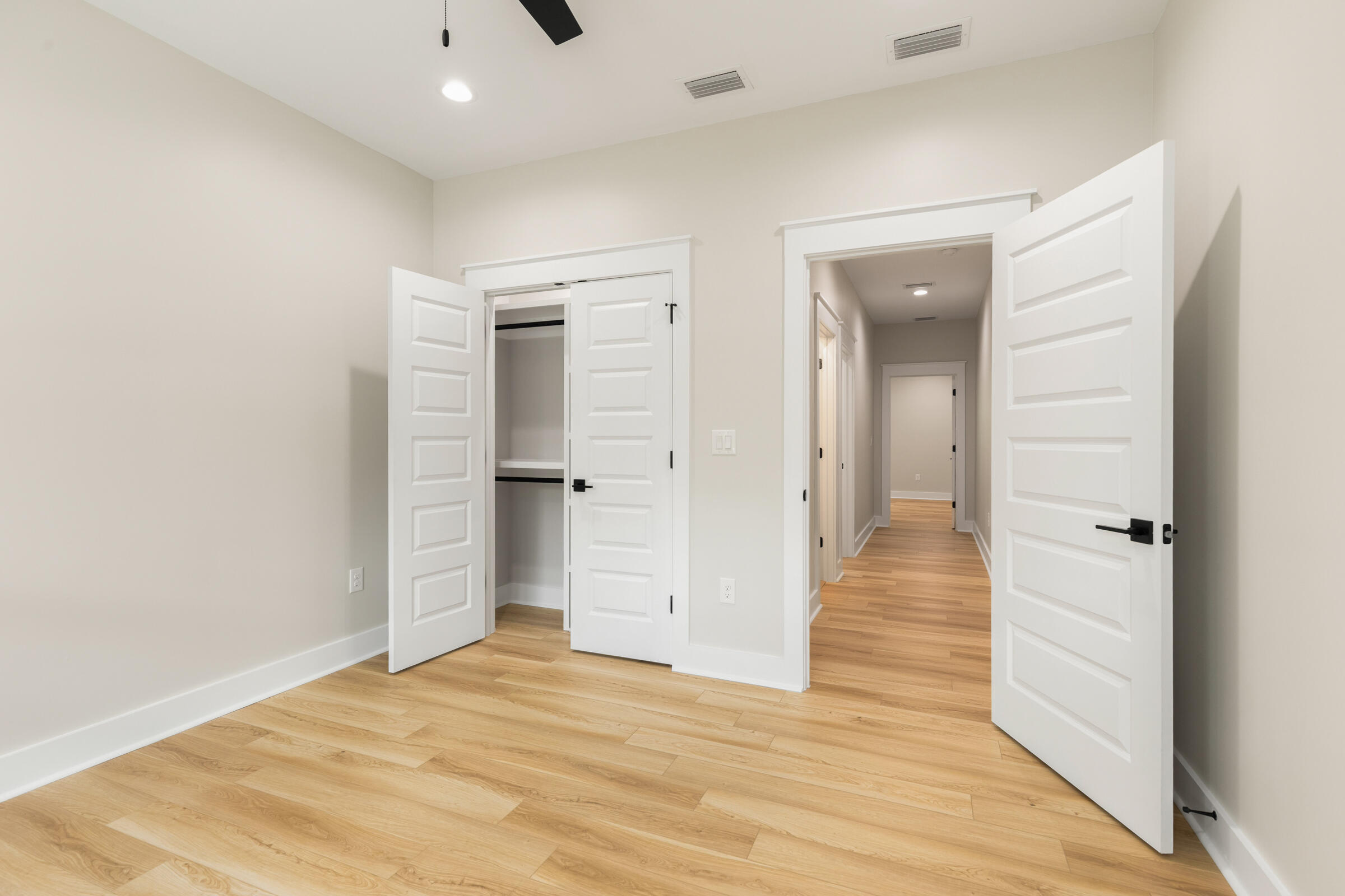 335 J Hunter's Way S