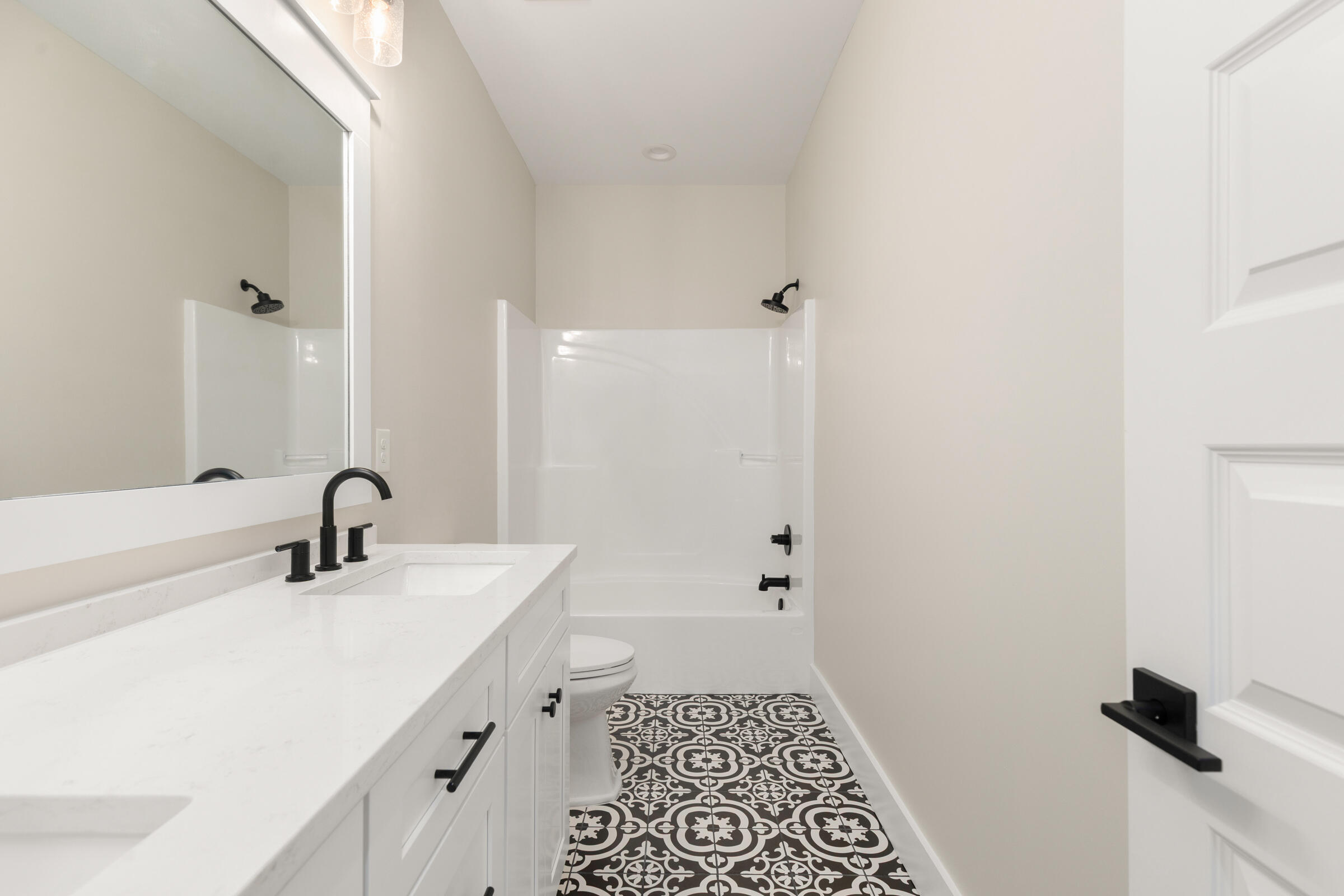 335 J Hunter's Way S