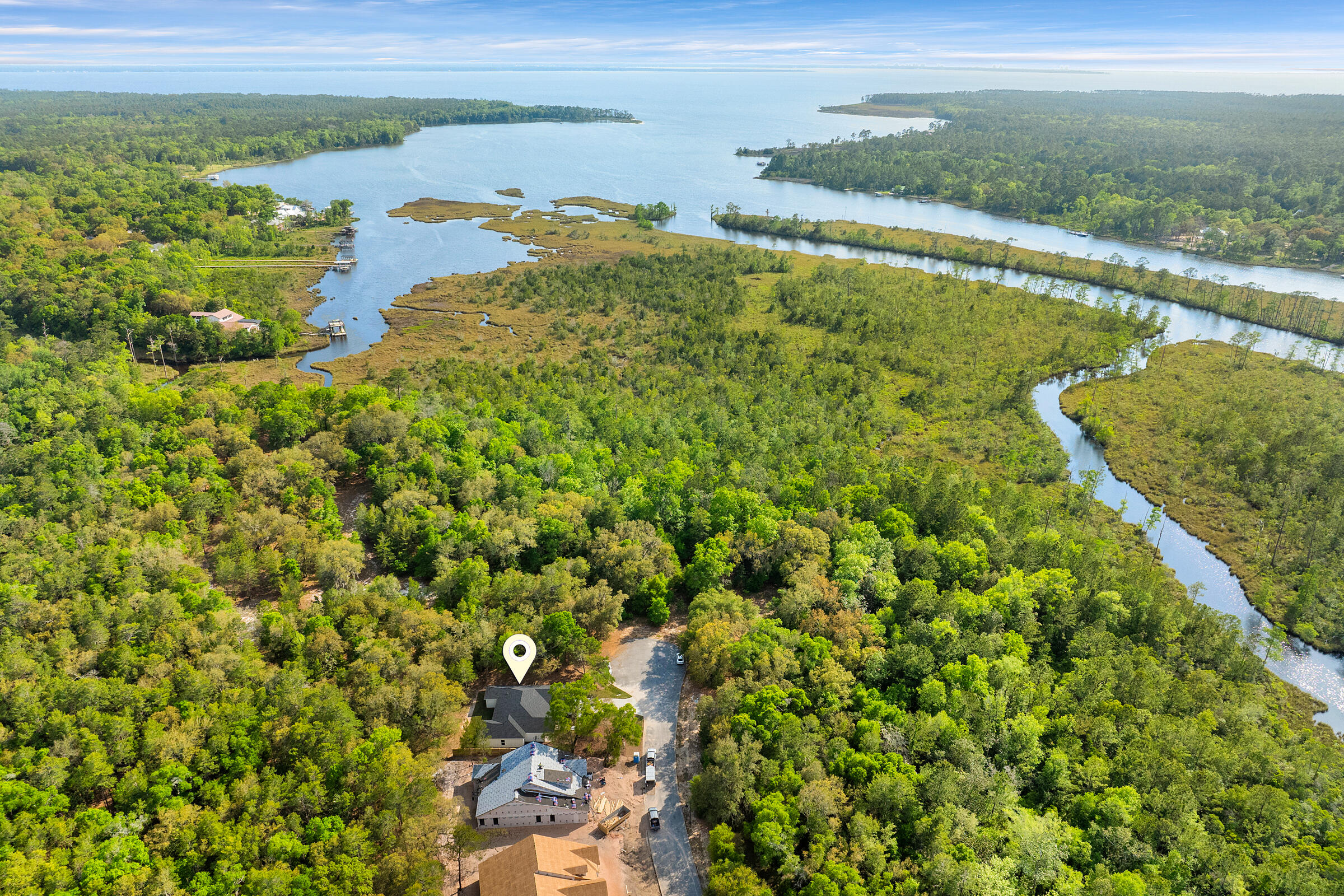 335 J Hunter's Way S