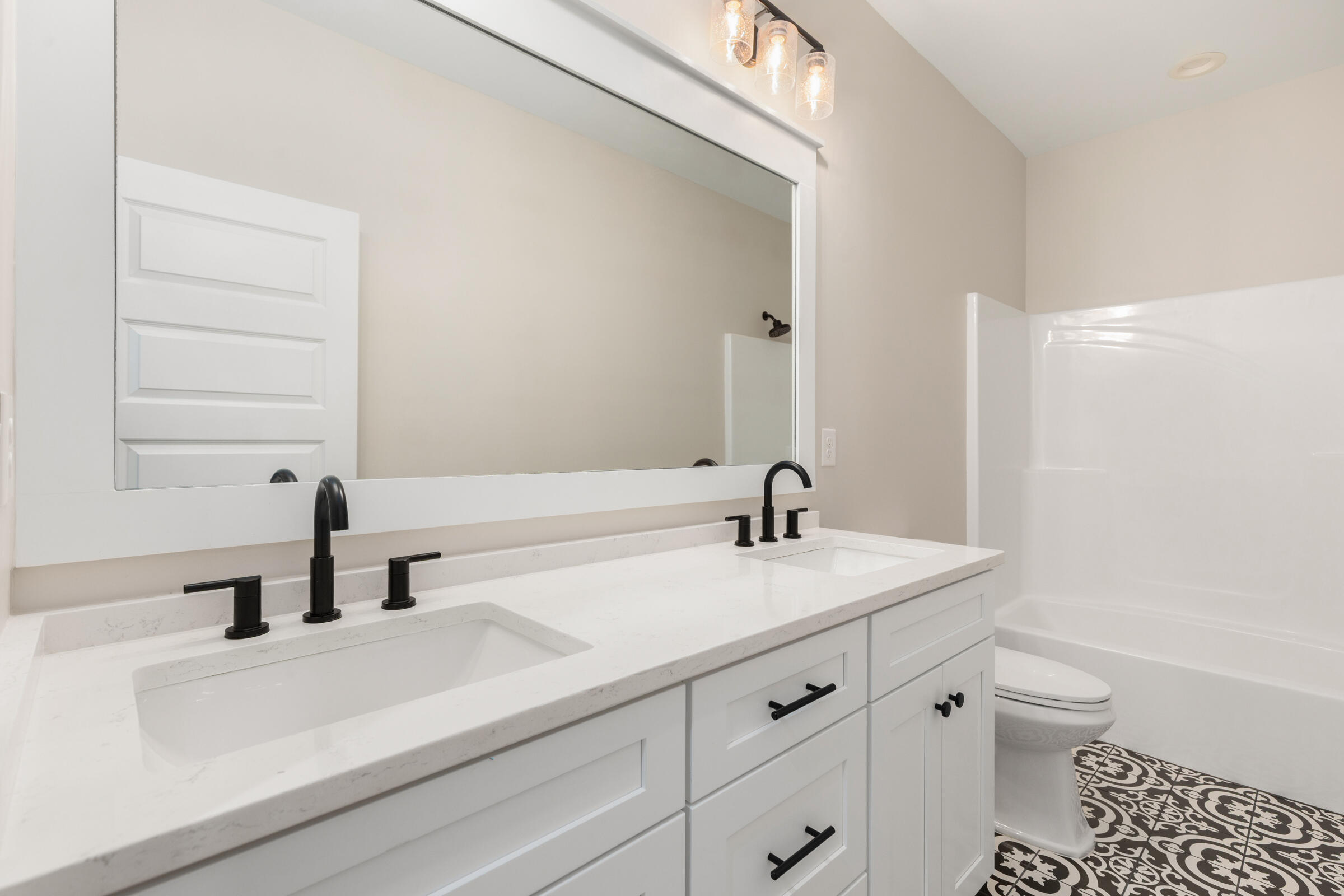 335 J Hunter's Way S