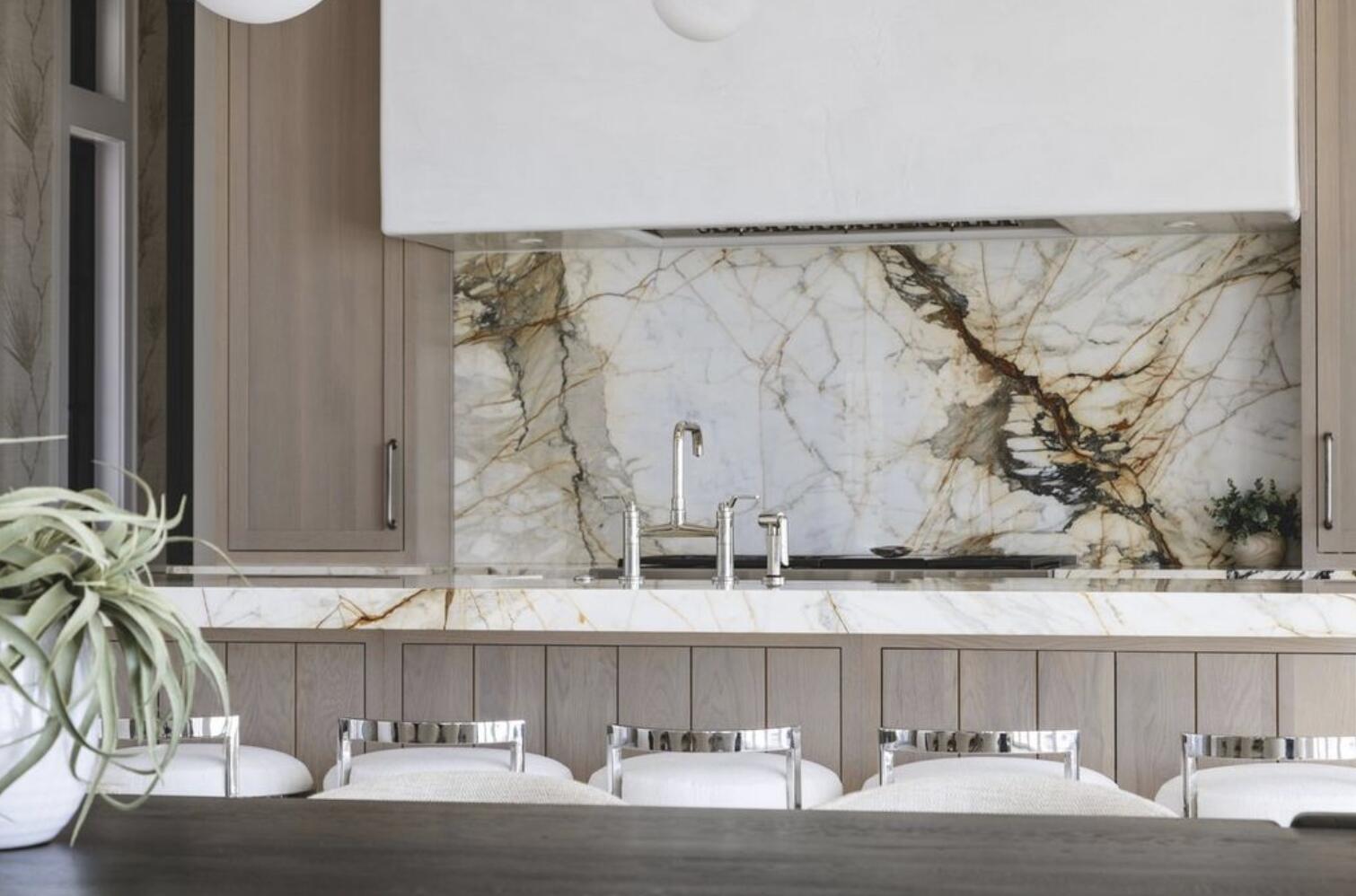 5673 W County Highway