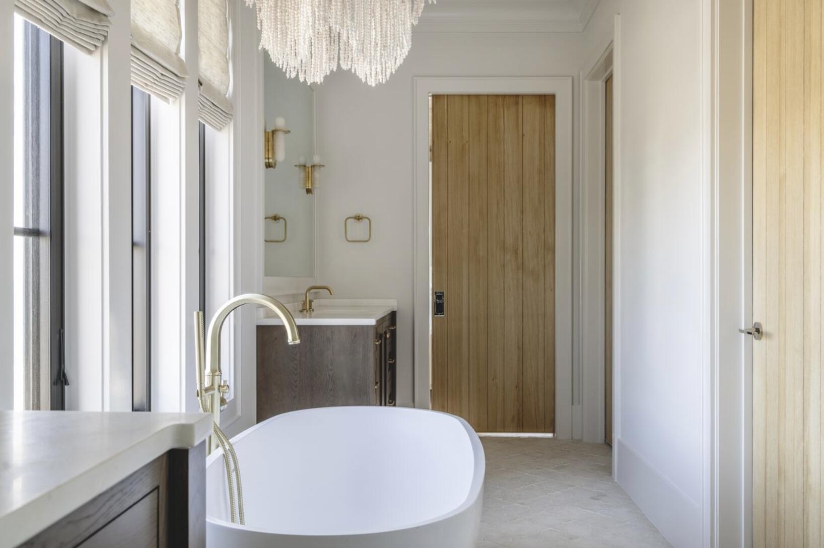 5673 W County Highway