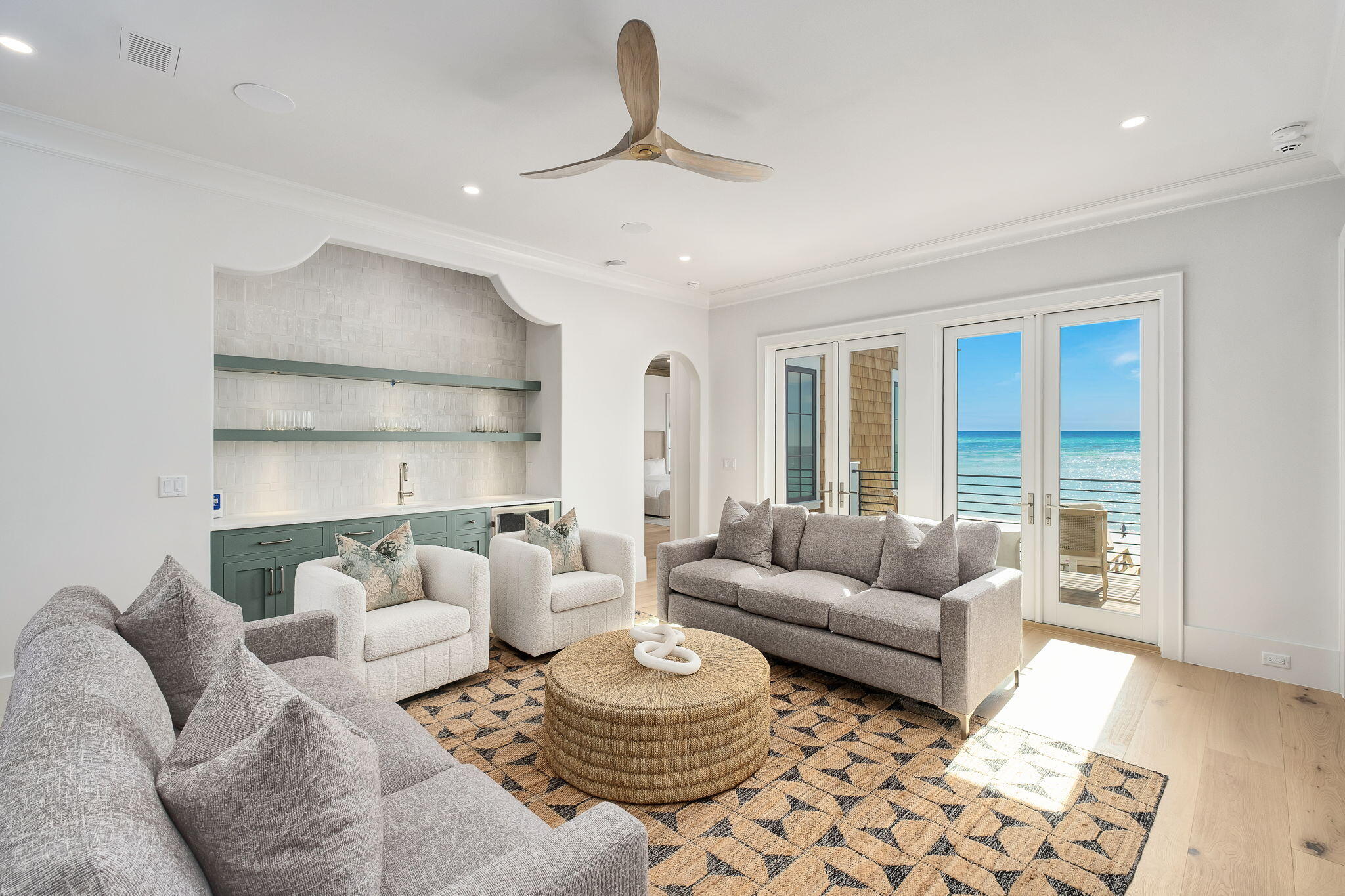 5673 W County Highway