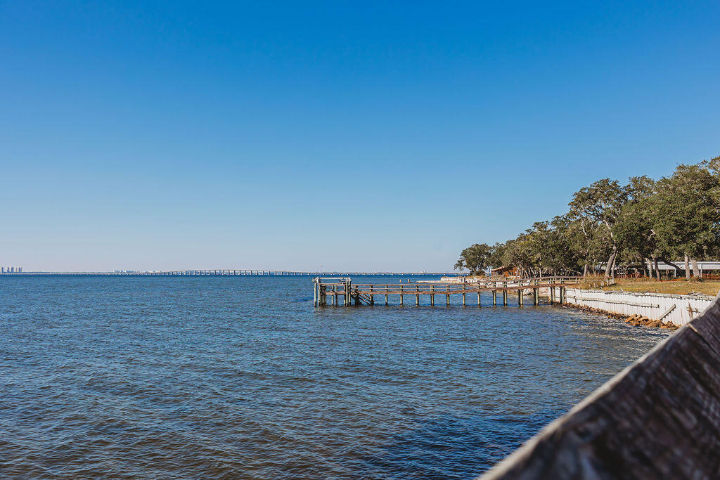 TBD Robert Avenue, Niceville