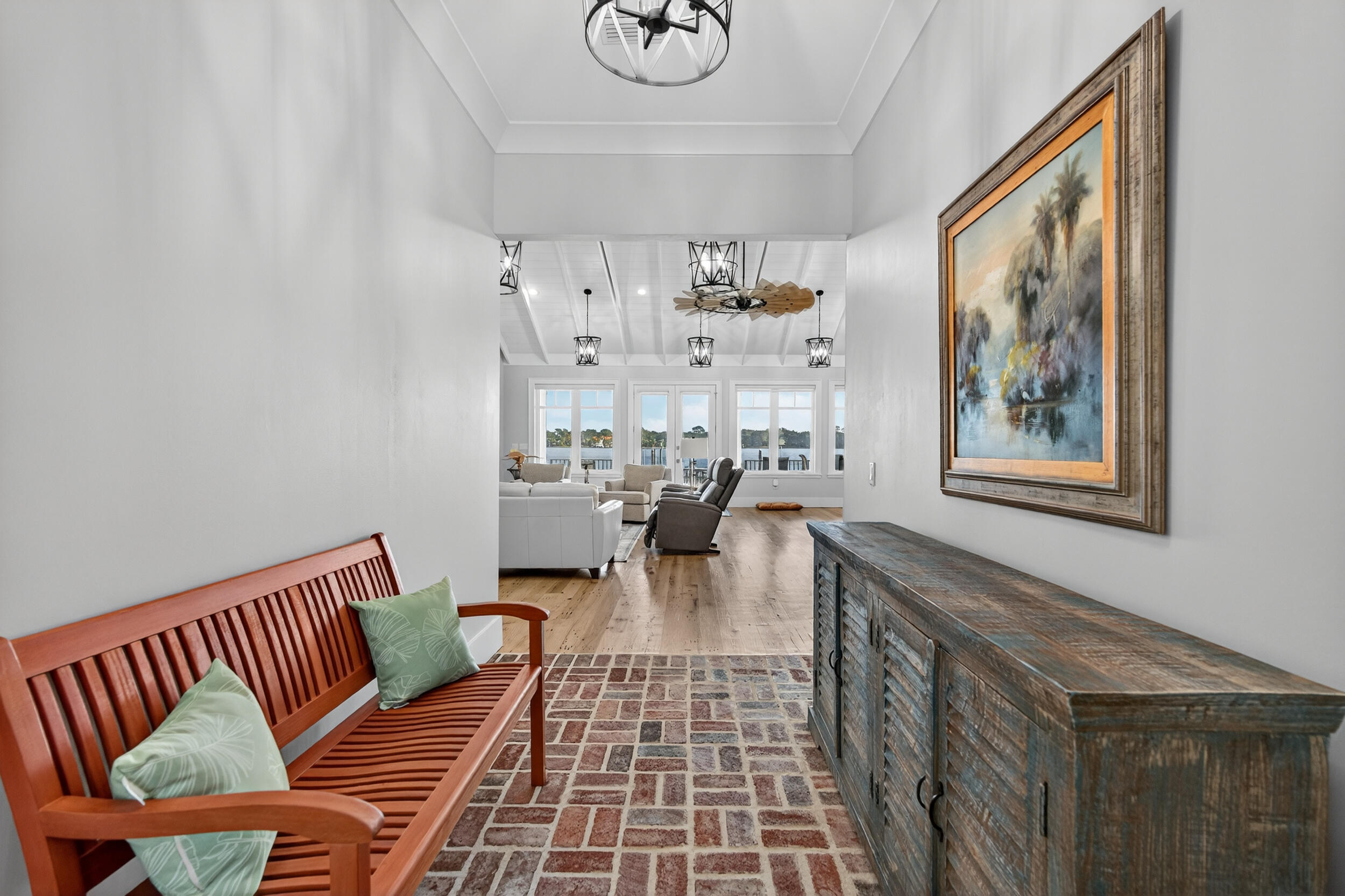 901 Peacocks Point Drive