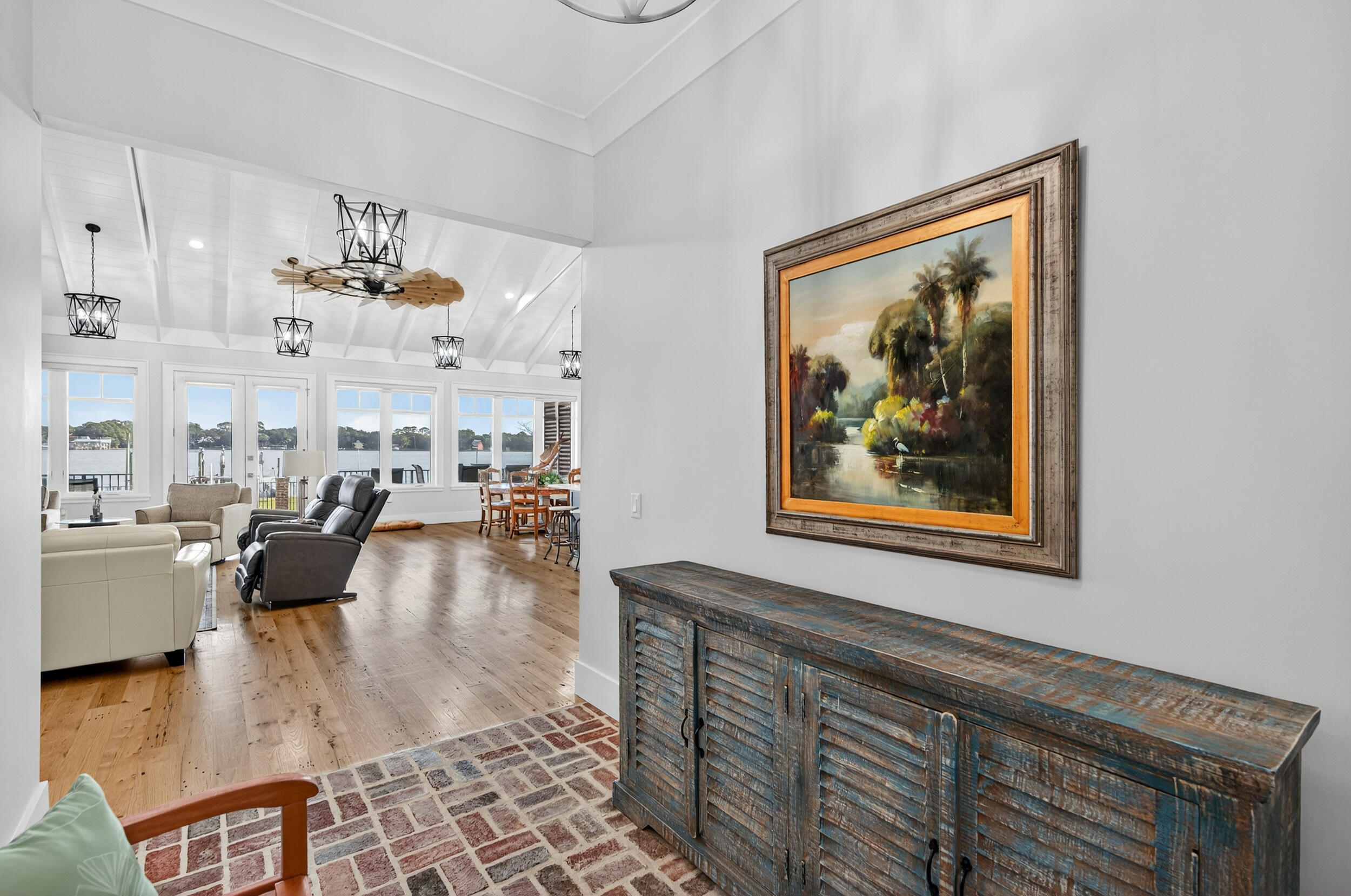 901 Peacocks Point Drive