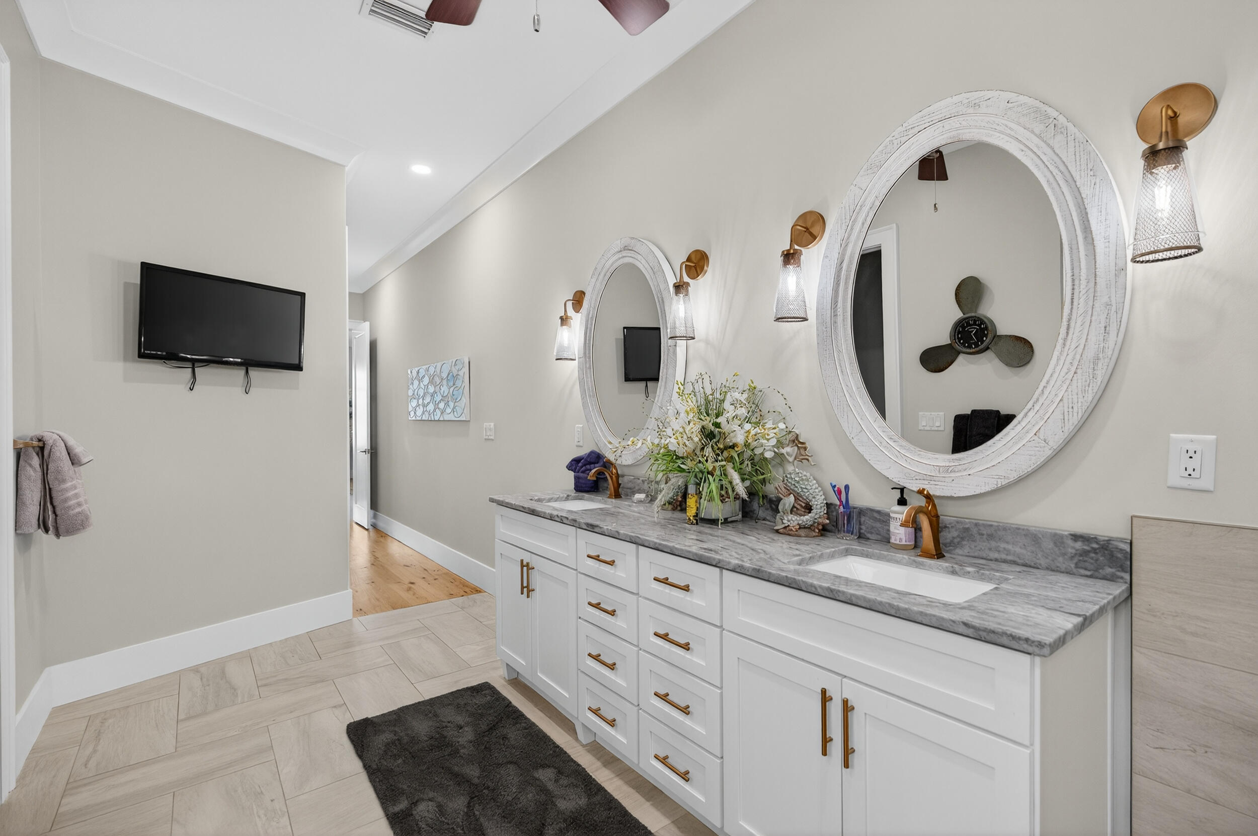 901 Peacocks Point Drive