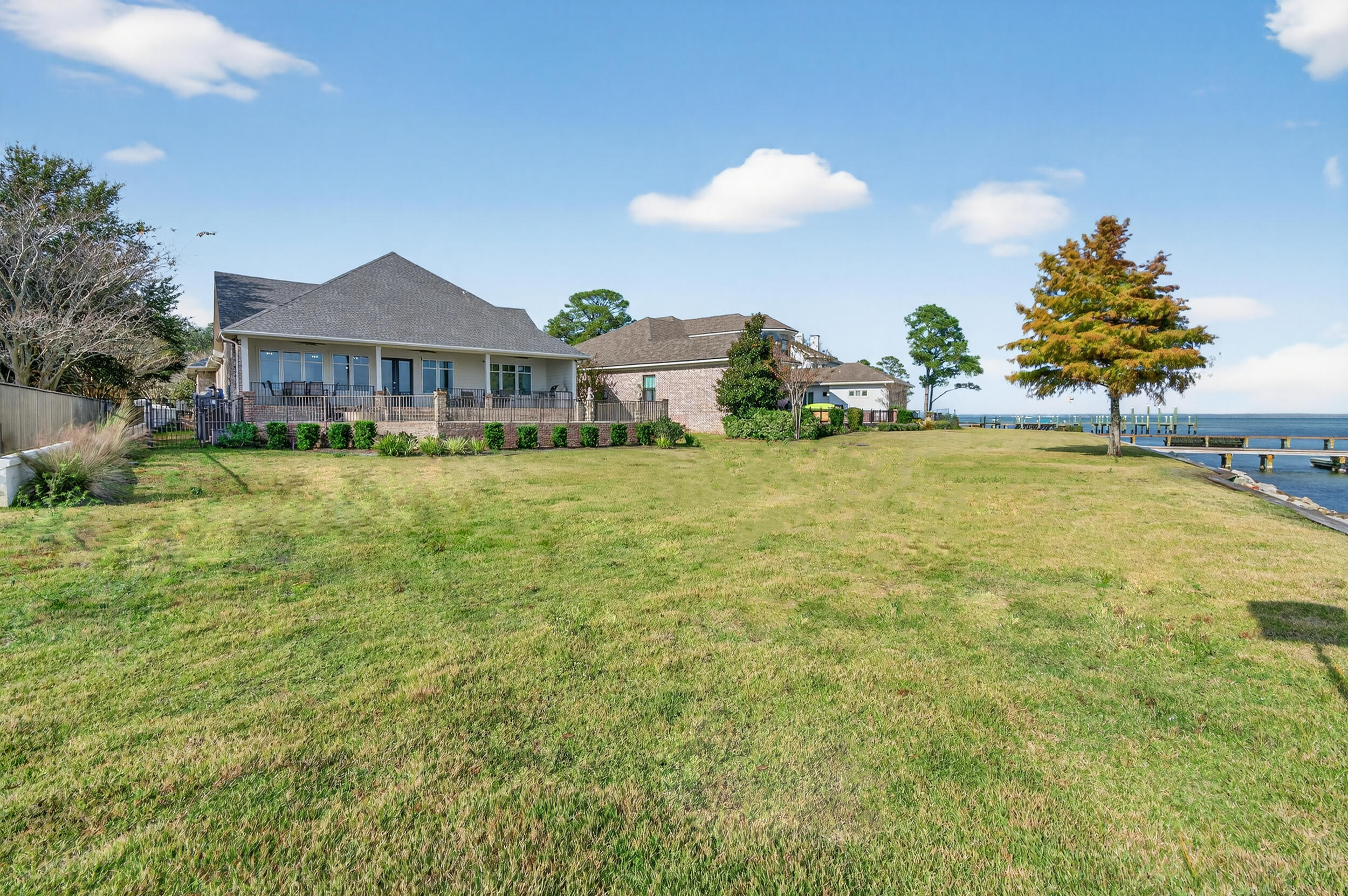 901 Peacocks Point Drive