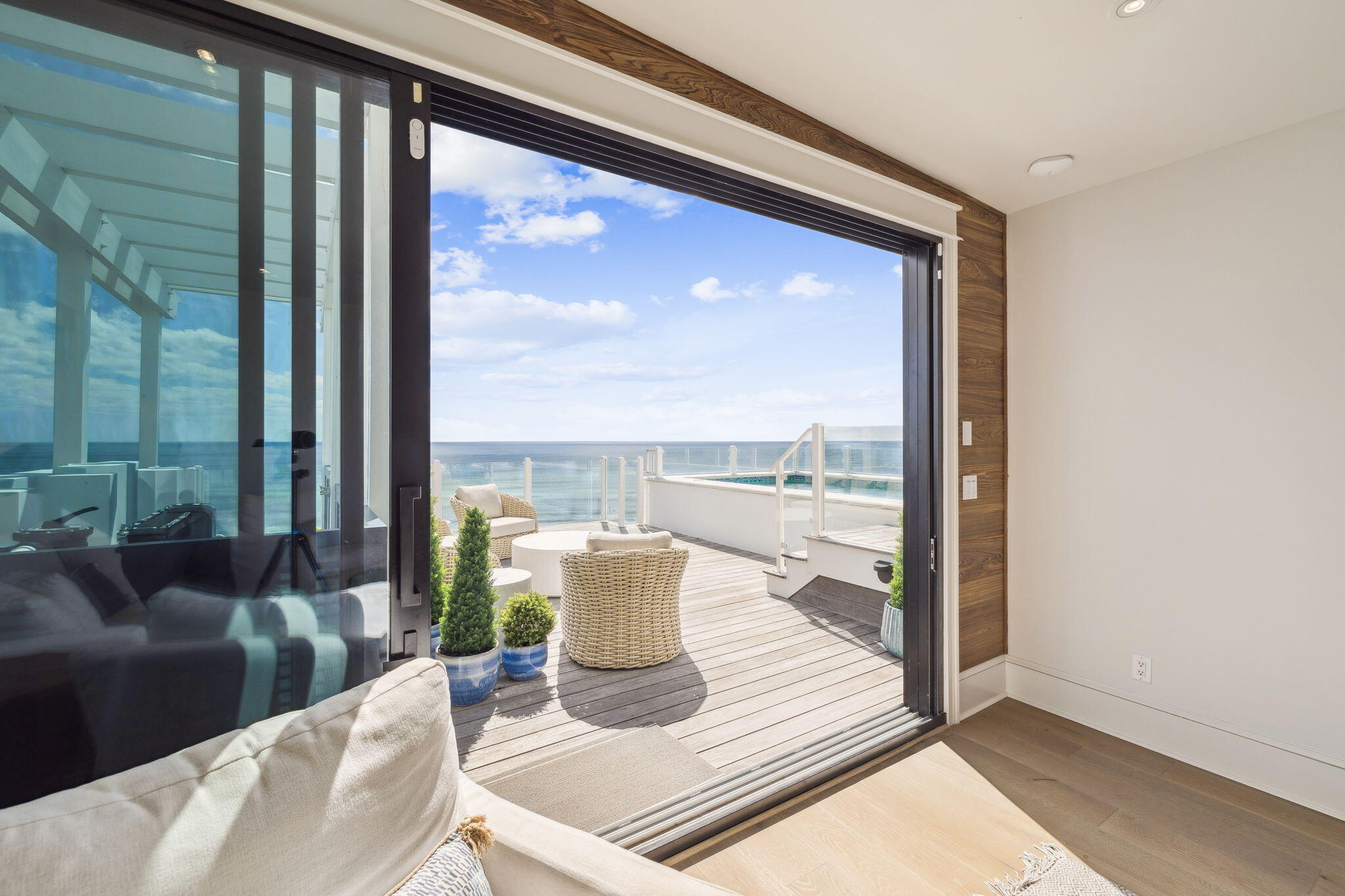 41 Sea Walk Circle