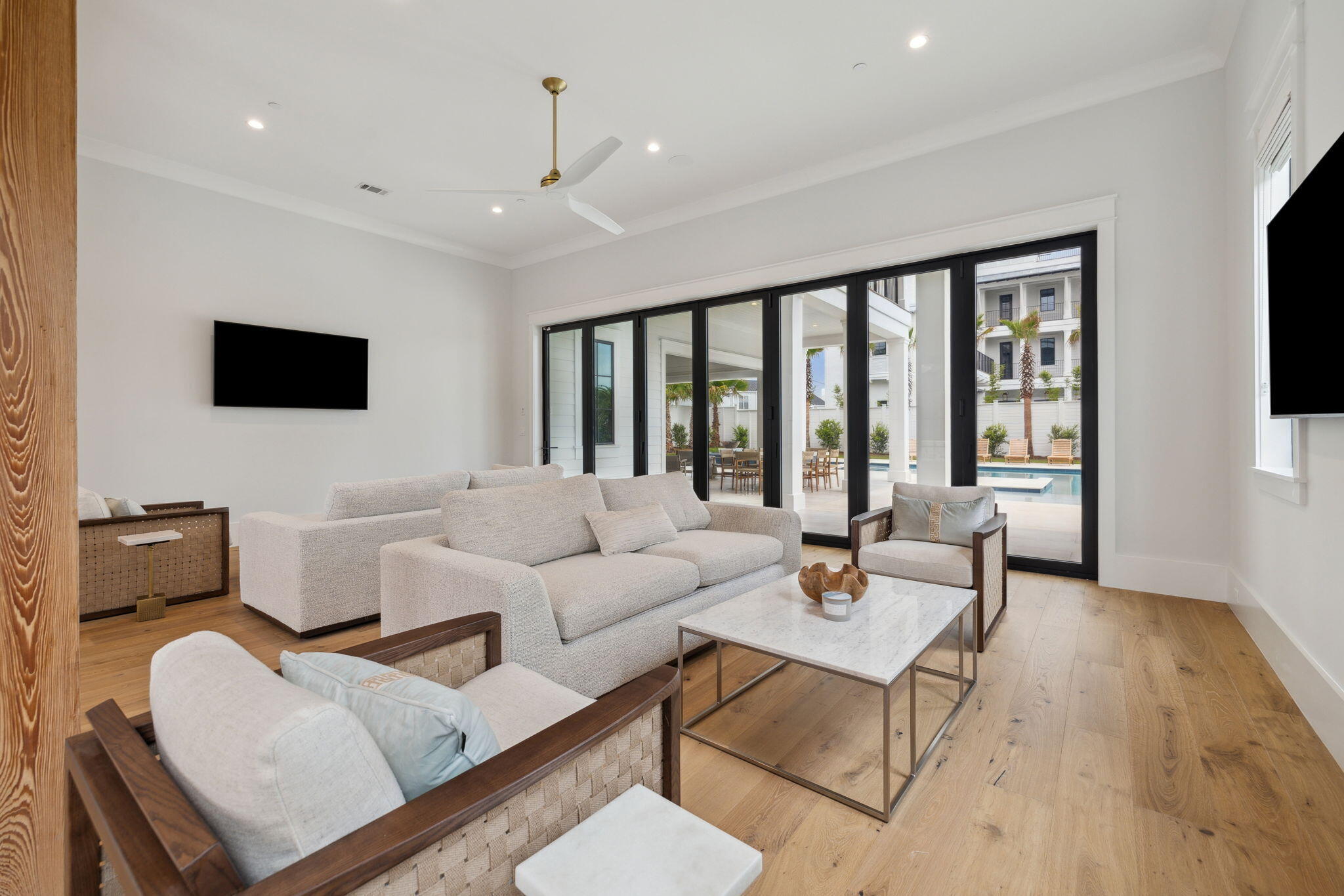 5022 W County Hwy 30A