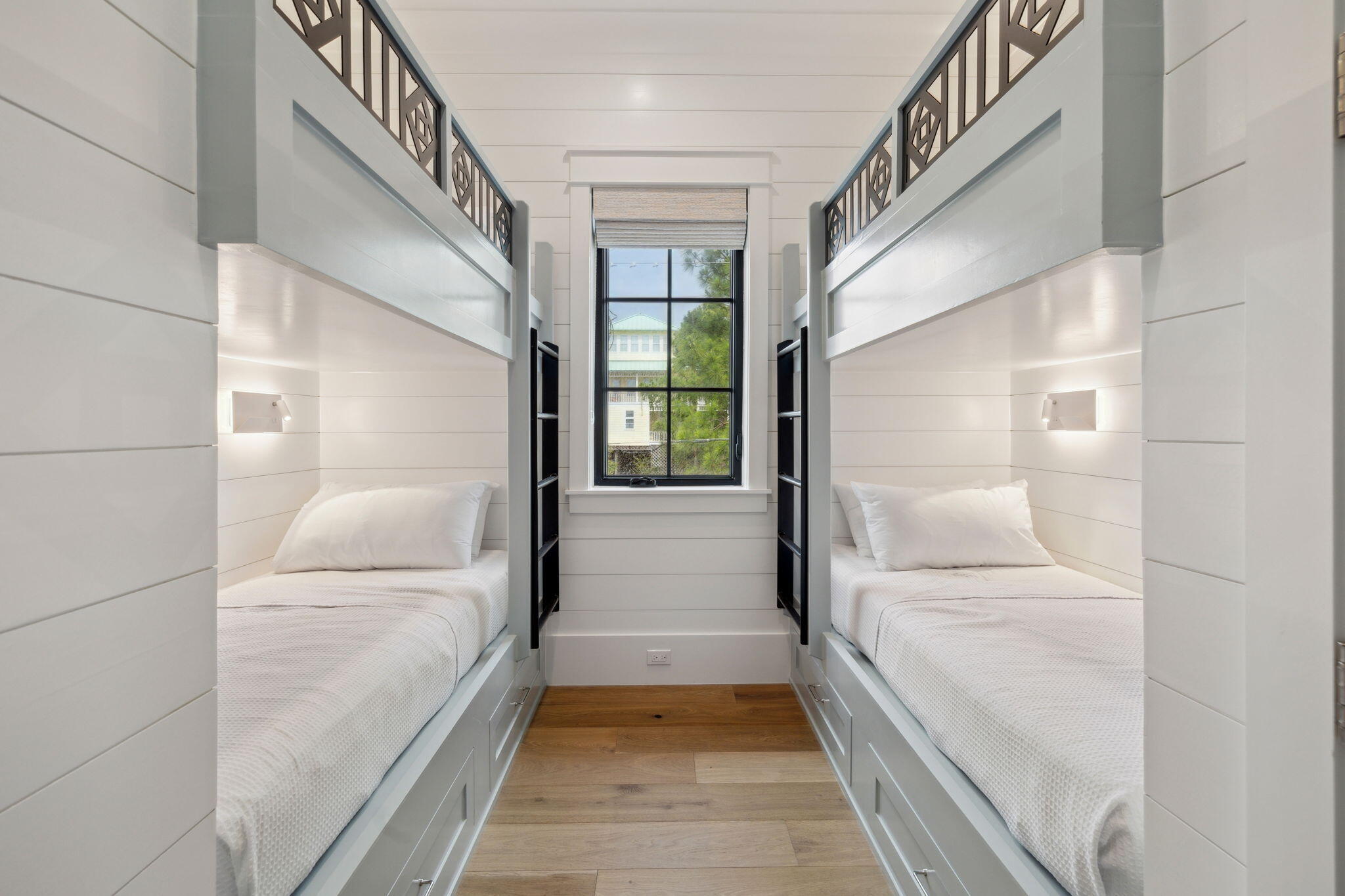 5022 W County Hwy 30A