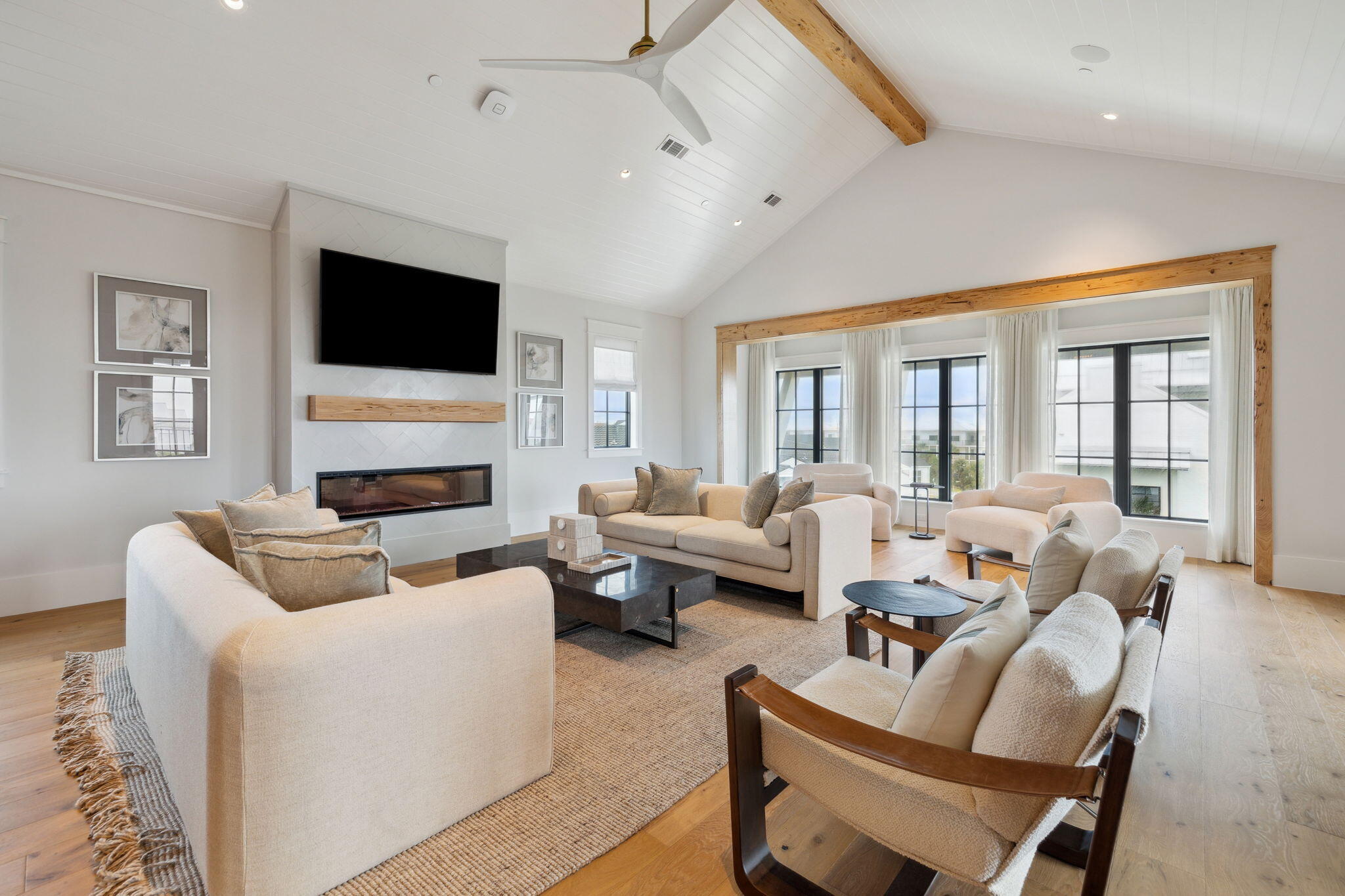 5022 W County Hwy 30A