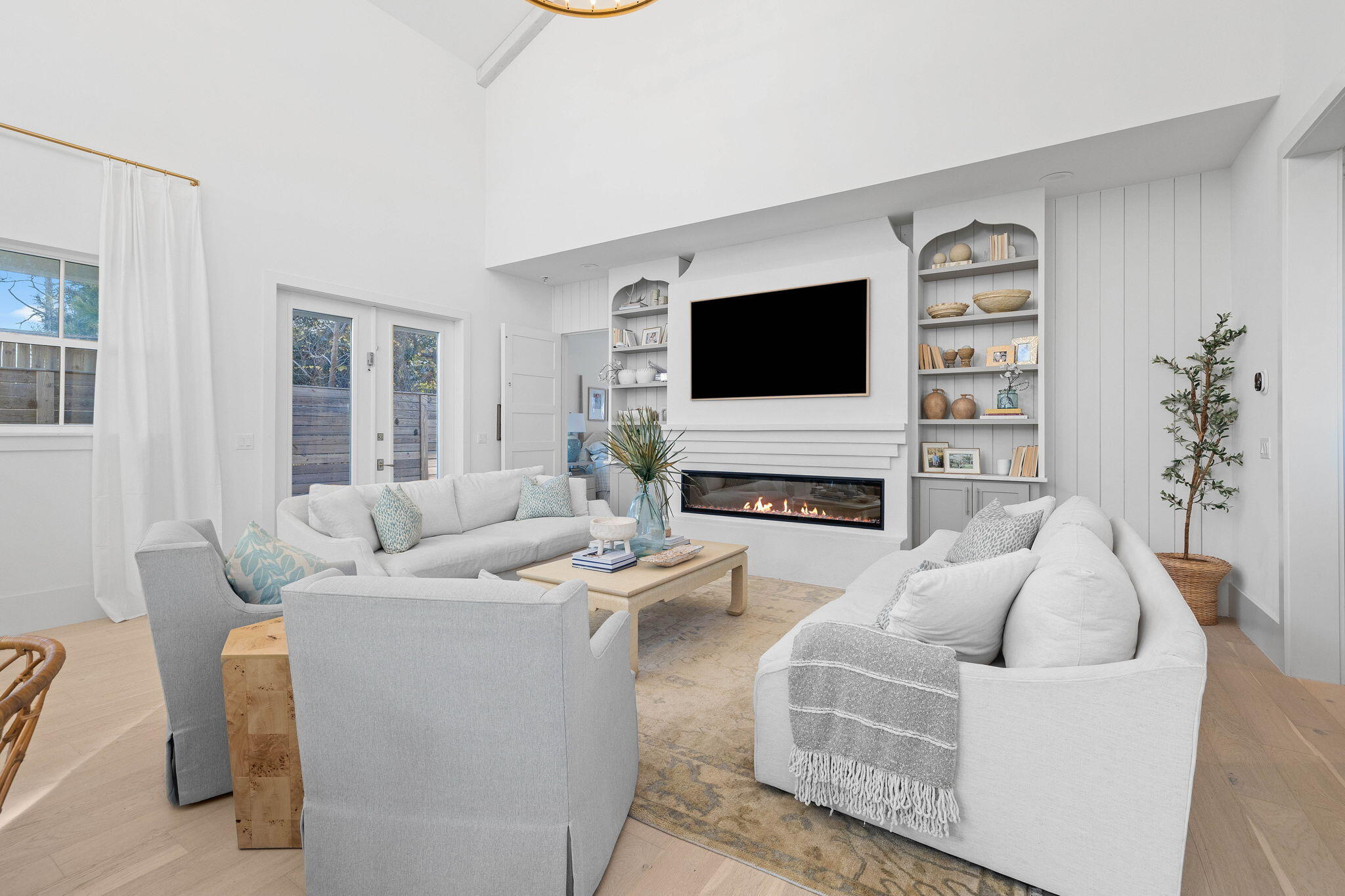 116 W Lamb Drive