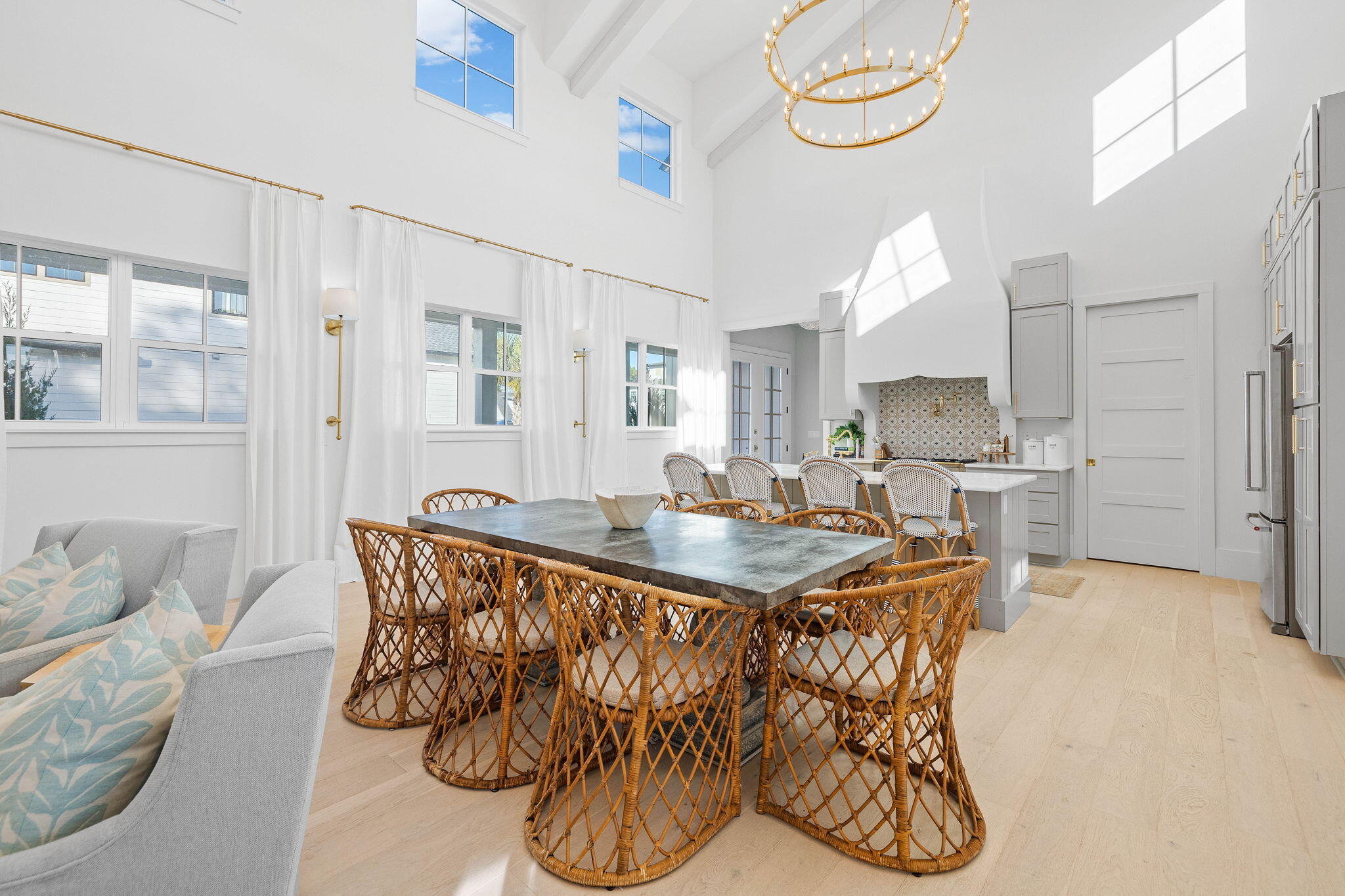 116 W Lamb Drive