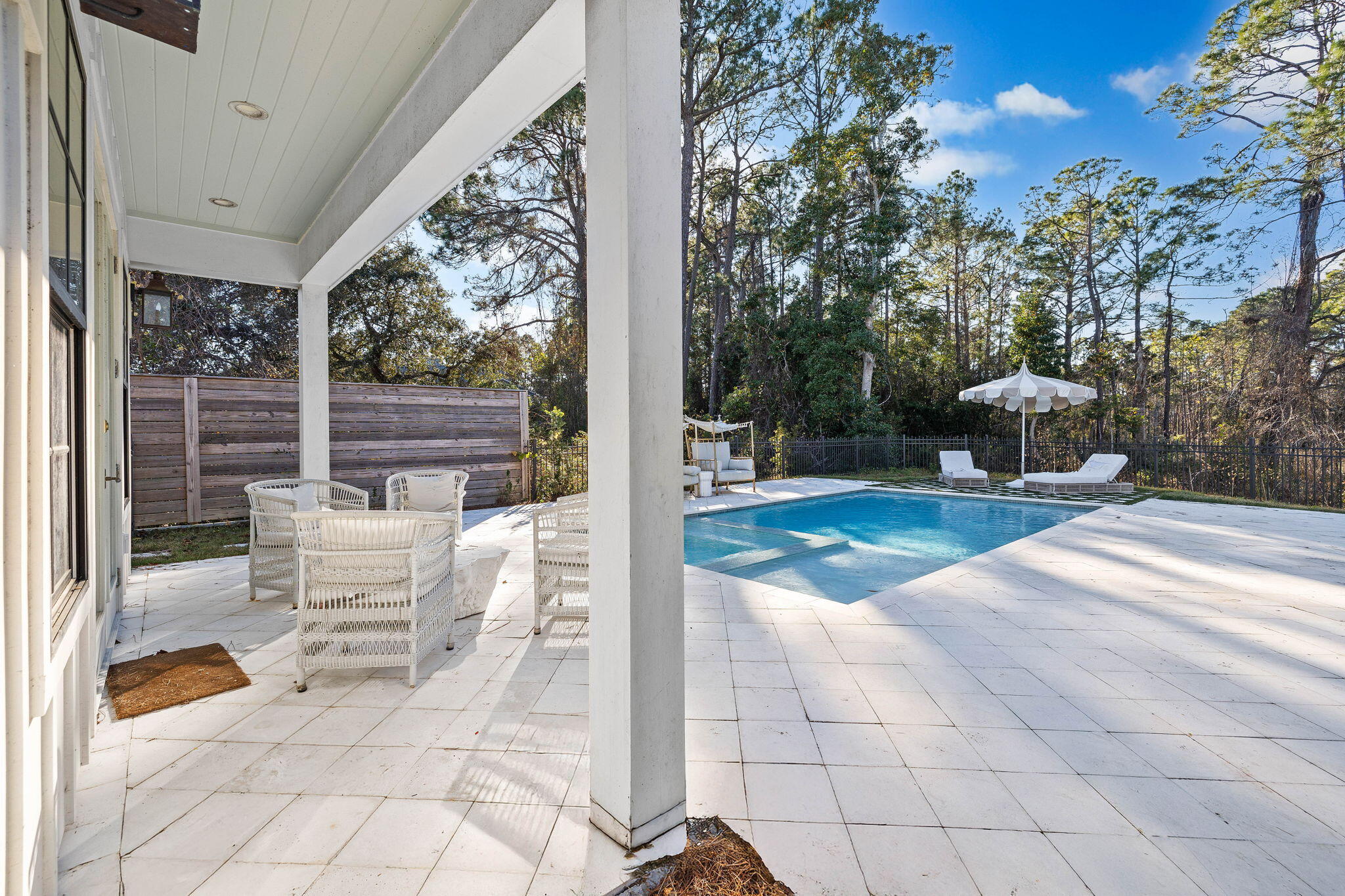 116 W Lamb Drive