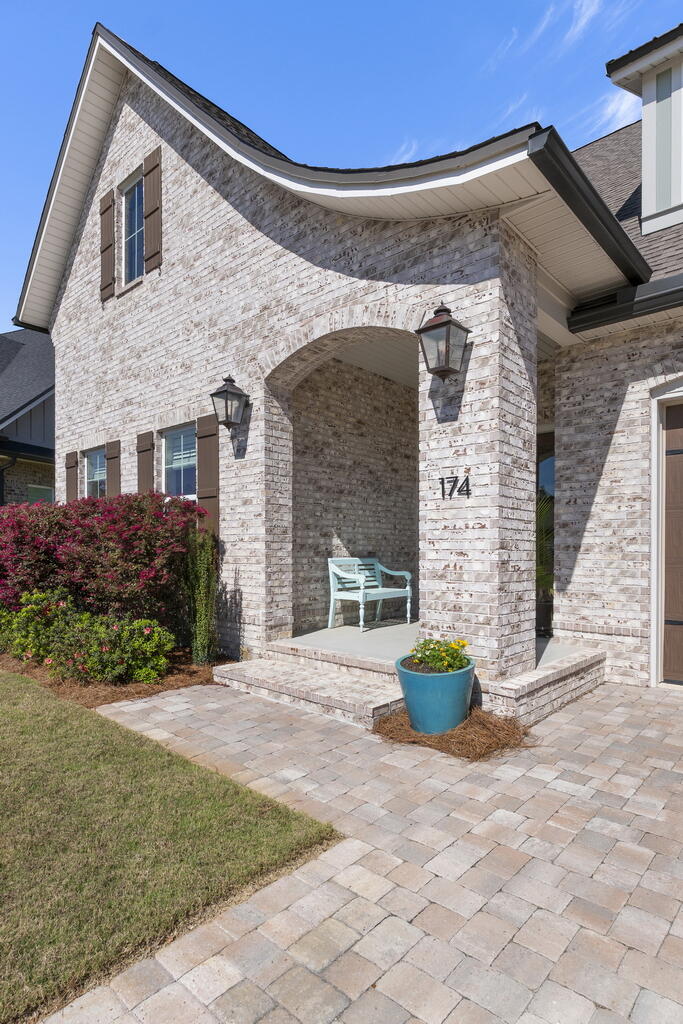 174 Revana Way