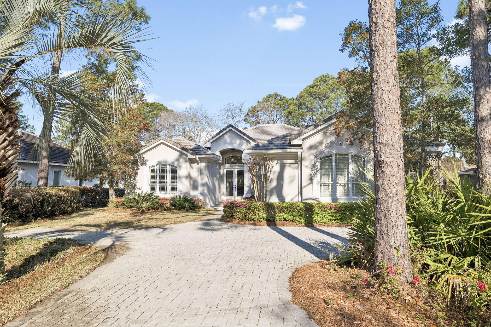 1464 Baytowne Avenue