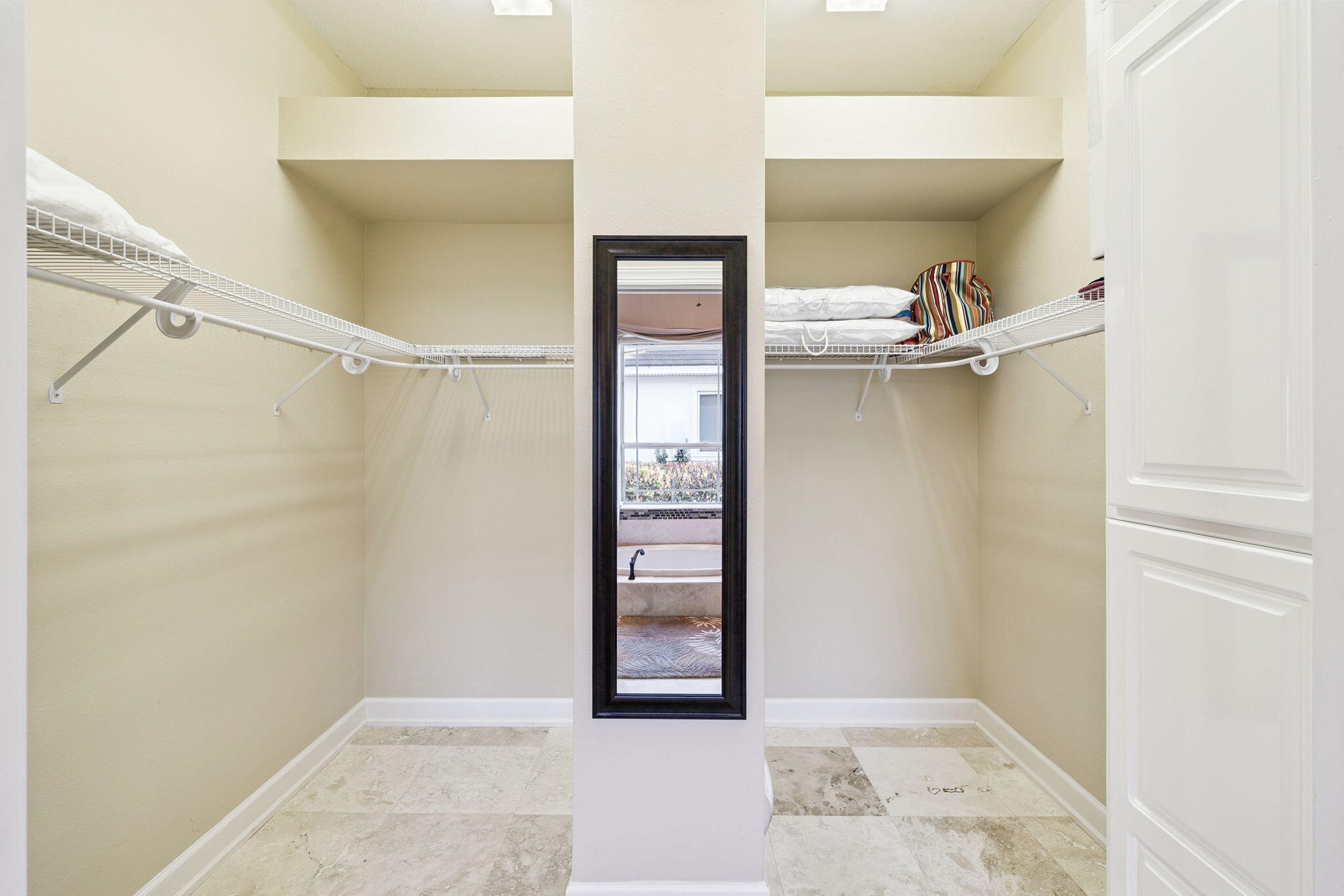 1464 Baytowne Avenue