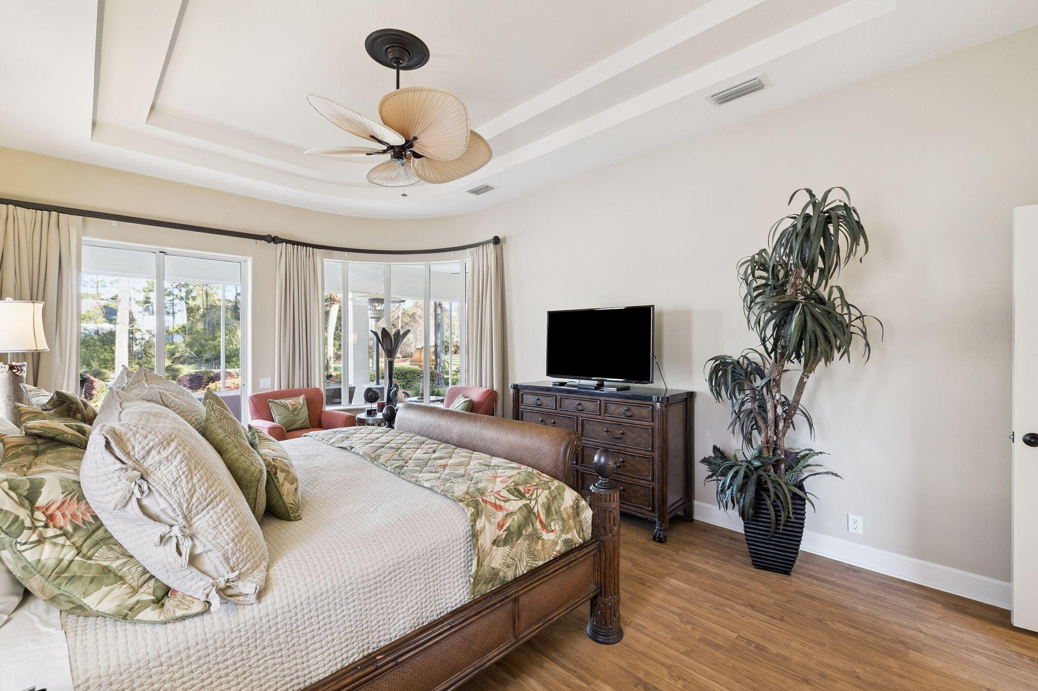 1464 Baytowne Avenue